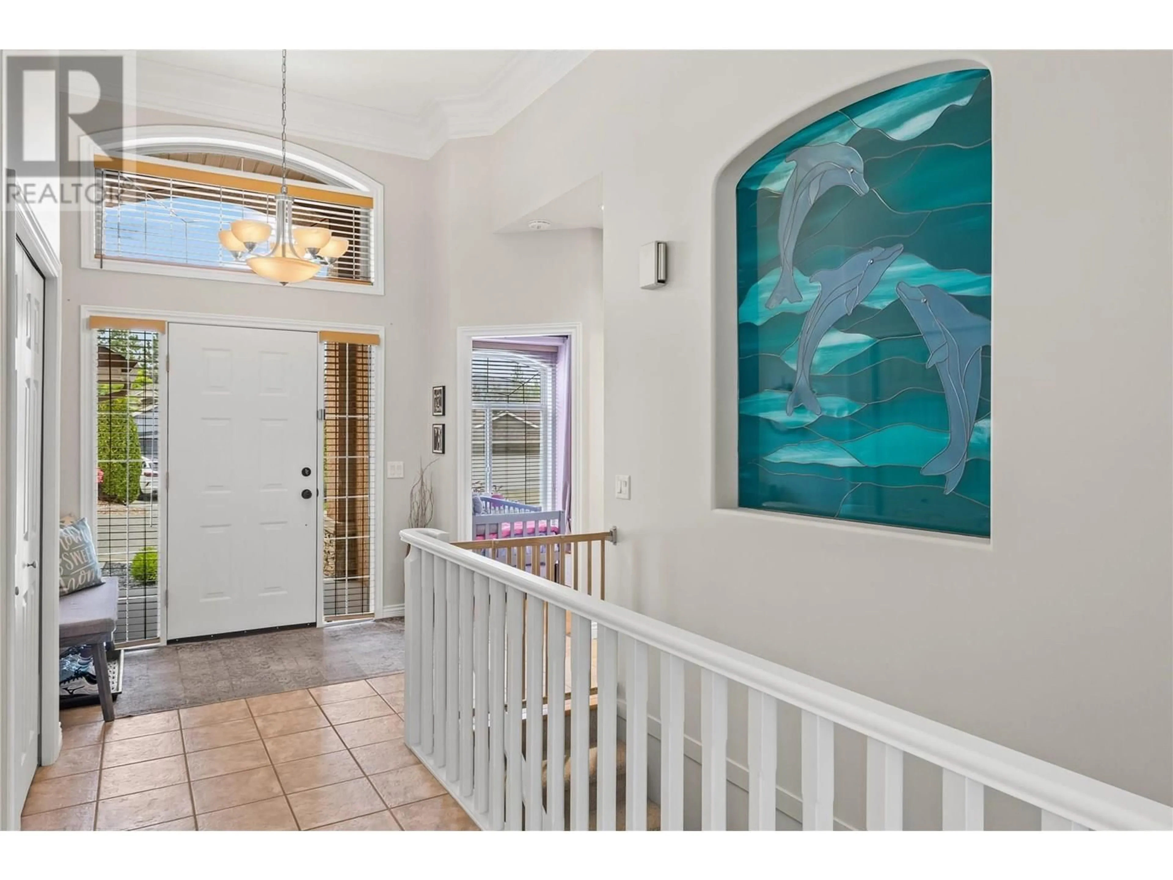 Indoor foyer for 133 - 2365 QUAIL RUN DRIVE, Kelowna British Columbia V1V2N5