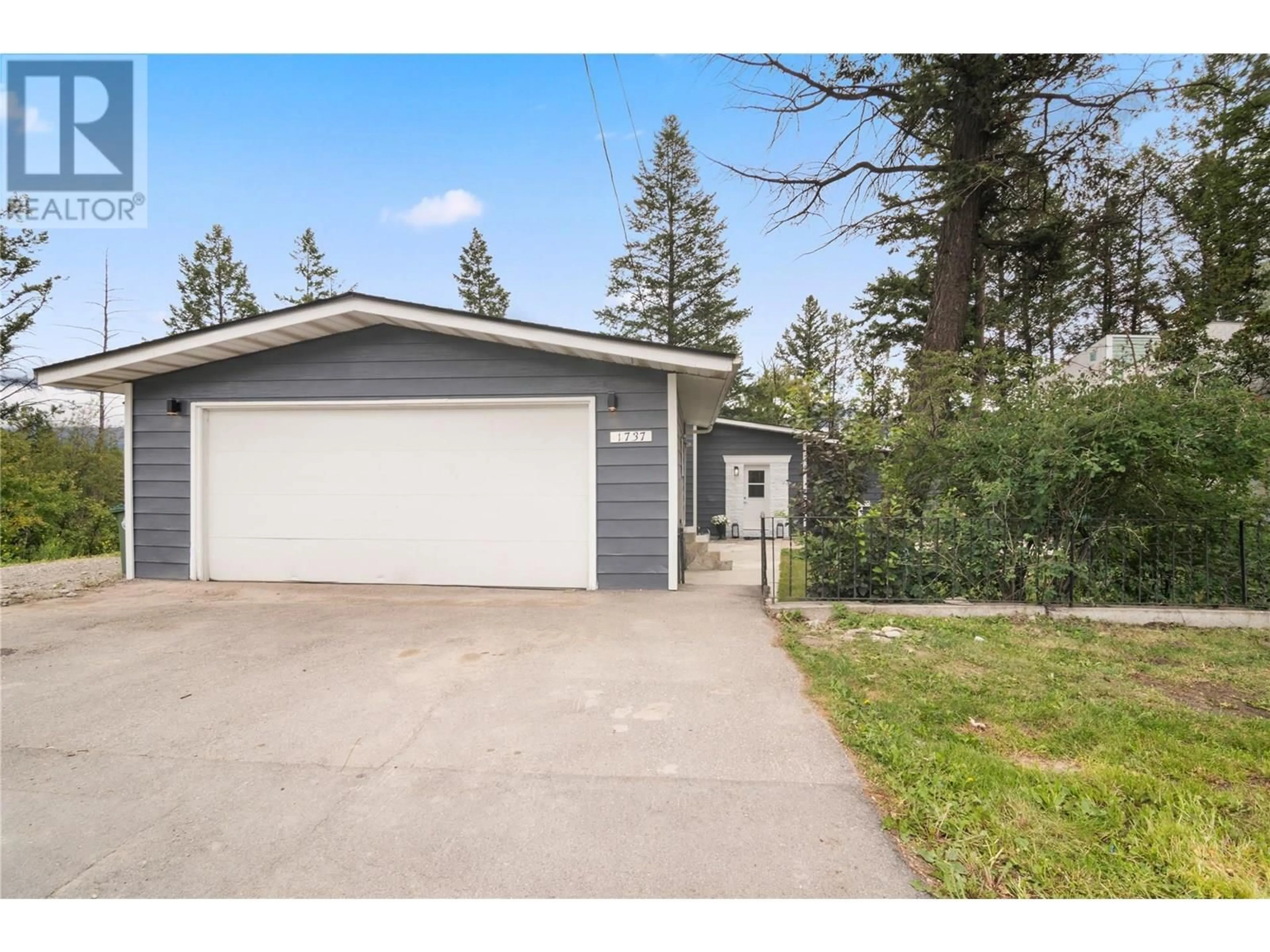 Unknown for 1737 13TH AVENUE, Invermere British Columbia V0A1K4