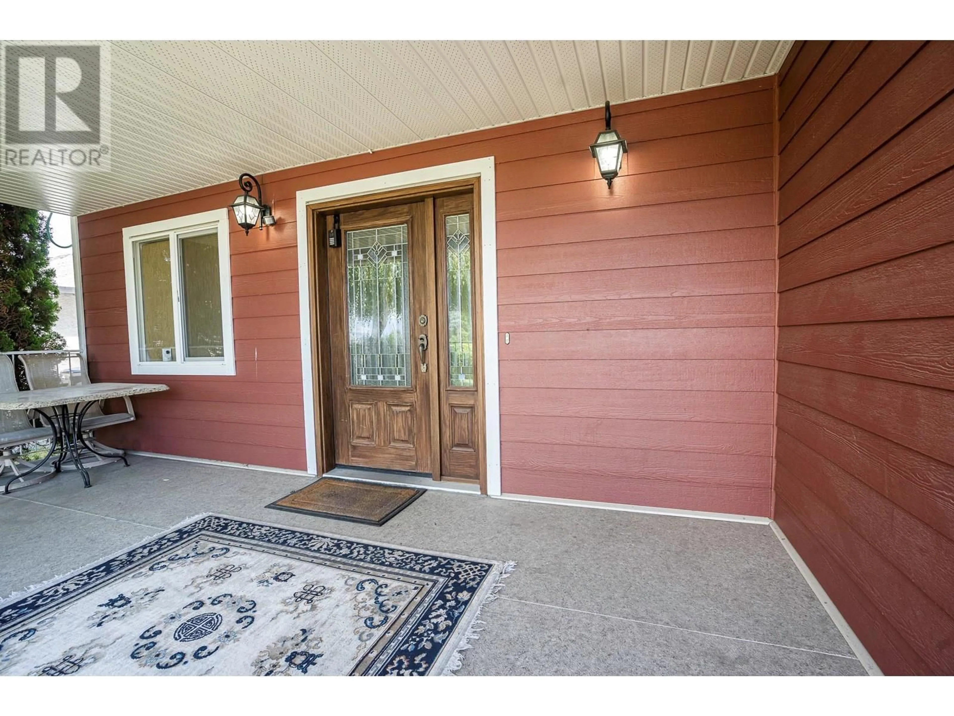 Indoor entryway for 995 SUTCLIFFE COURT, Kelowna British Columbia V1P1B6