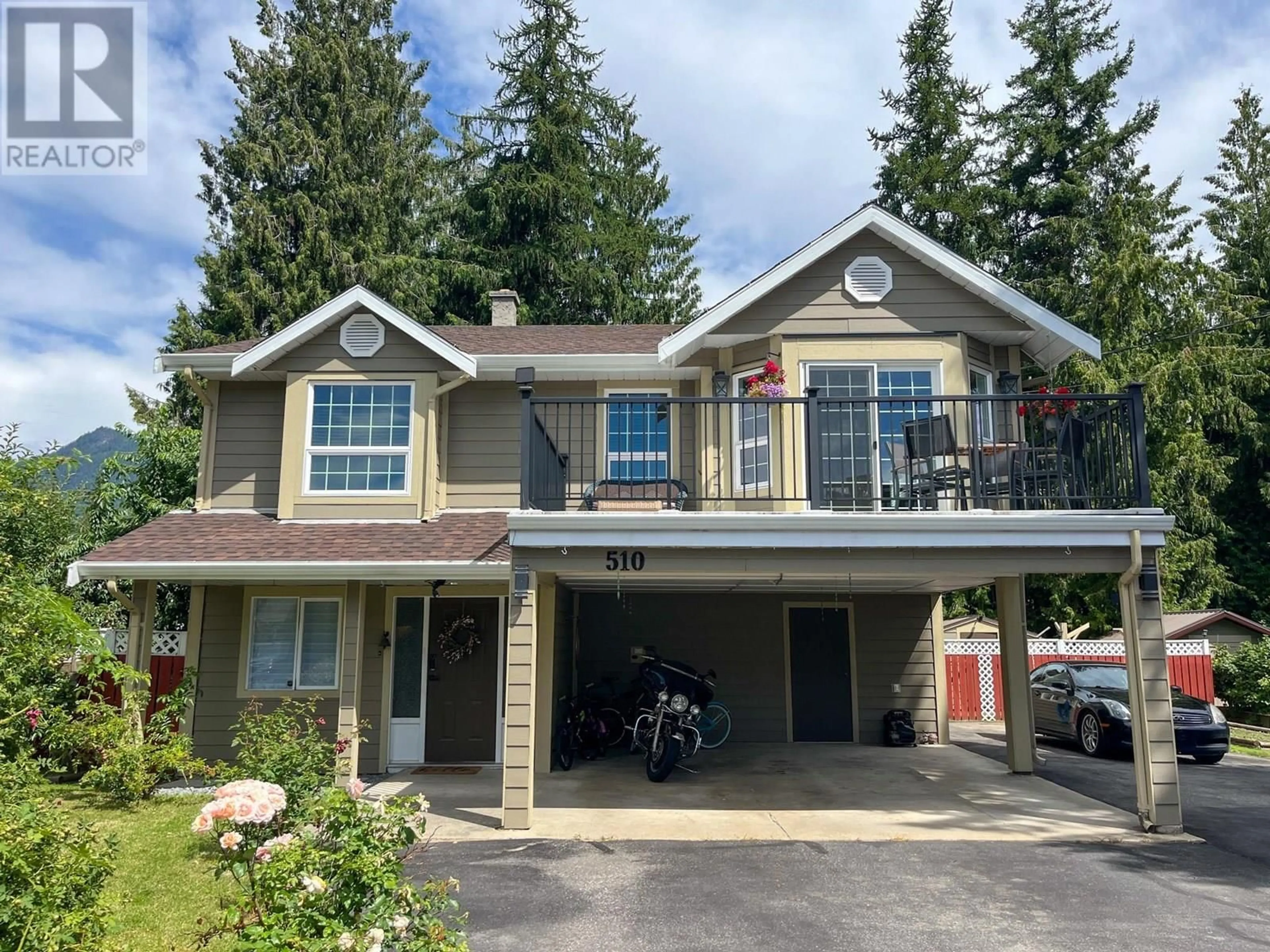 Home with vinyl exterior material, unknown for 510 CEDAR STREET, Sicamous British Columbia V0E2V0
