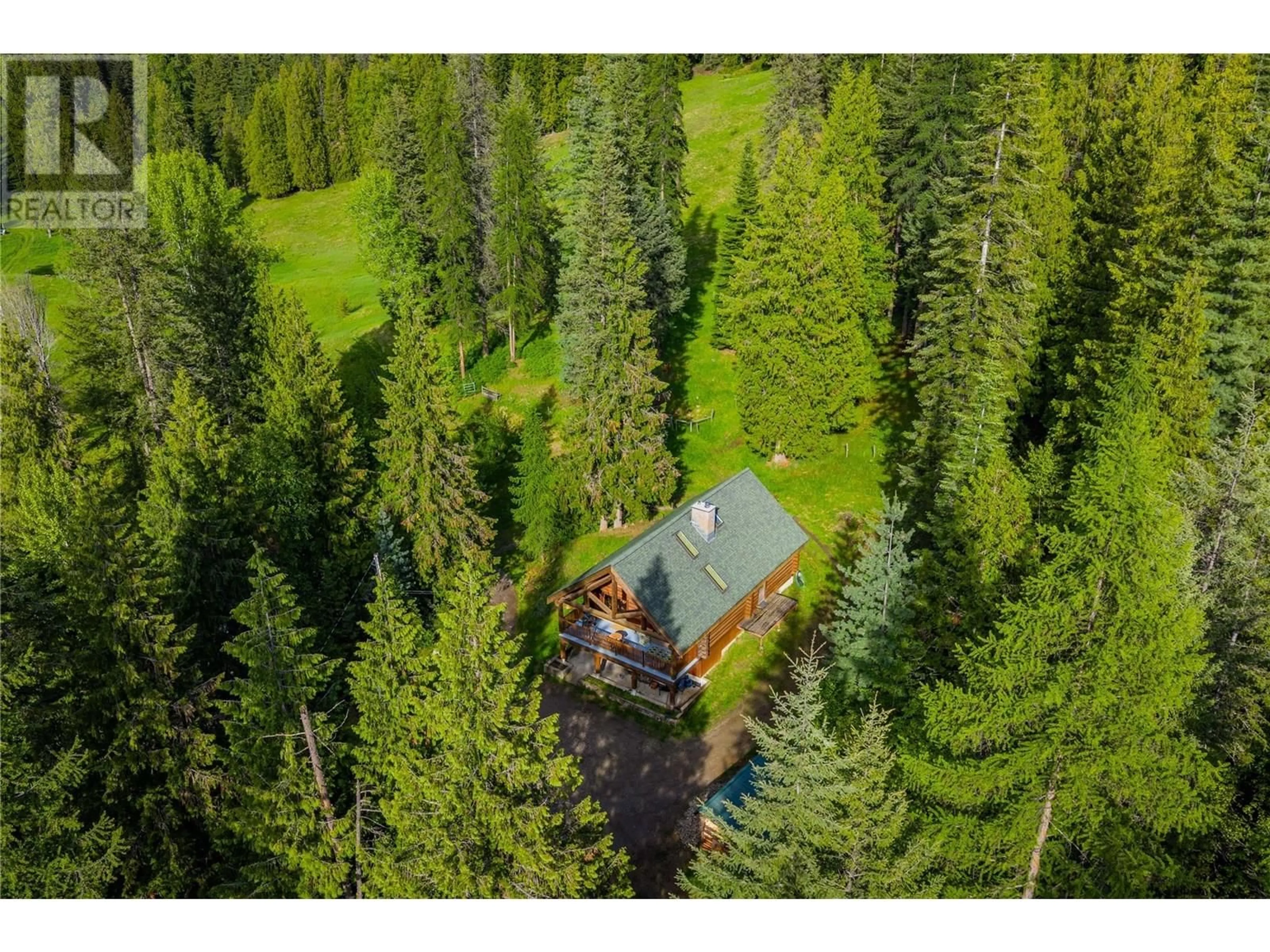 A pic from outside/outdoor area/front of a property/back of a property/a pic from drone, forest/trees view for 337 WILSON ROAD, Fruitvale British Columbia V0G1L1