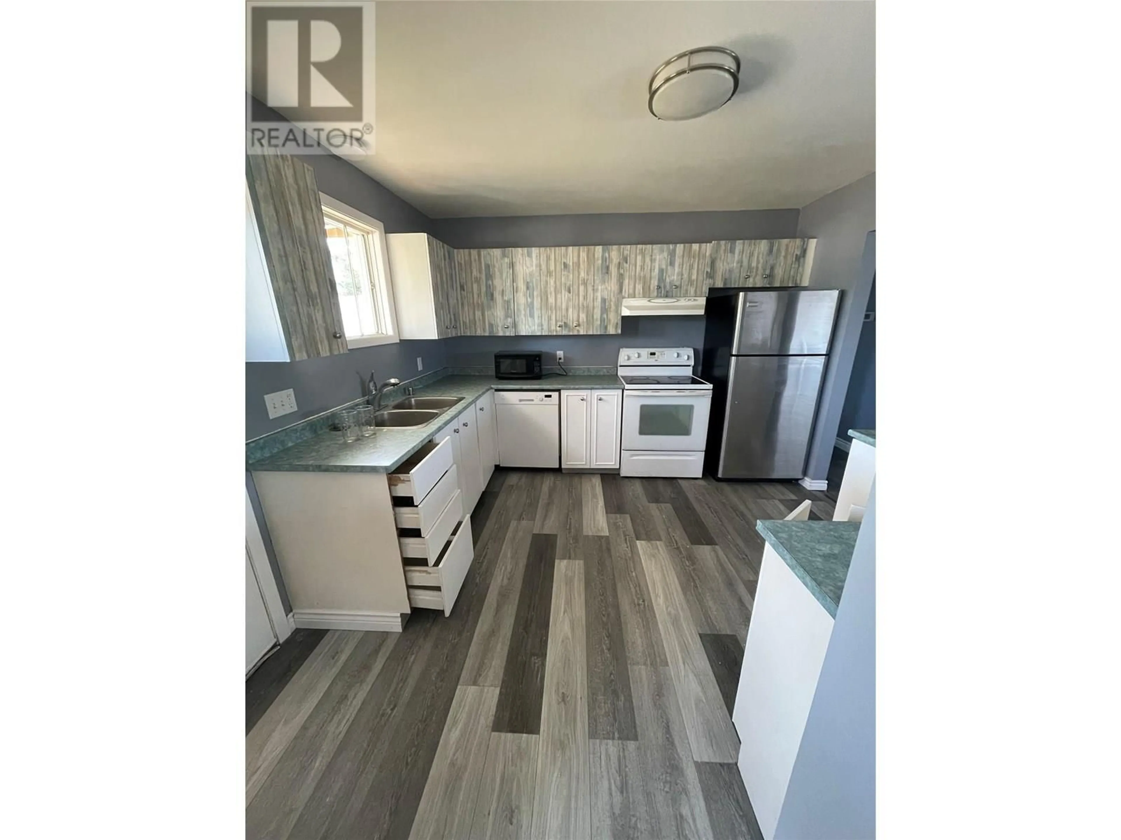 Open concept kitchen, unknown for 151 VALLEYVIEW CRESCENT, Tumbler Ridge British Columbia v0c2w0