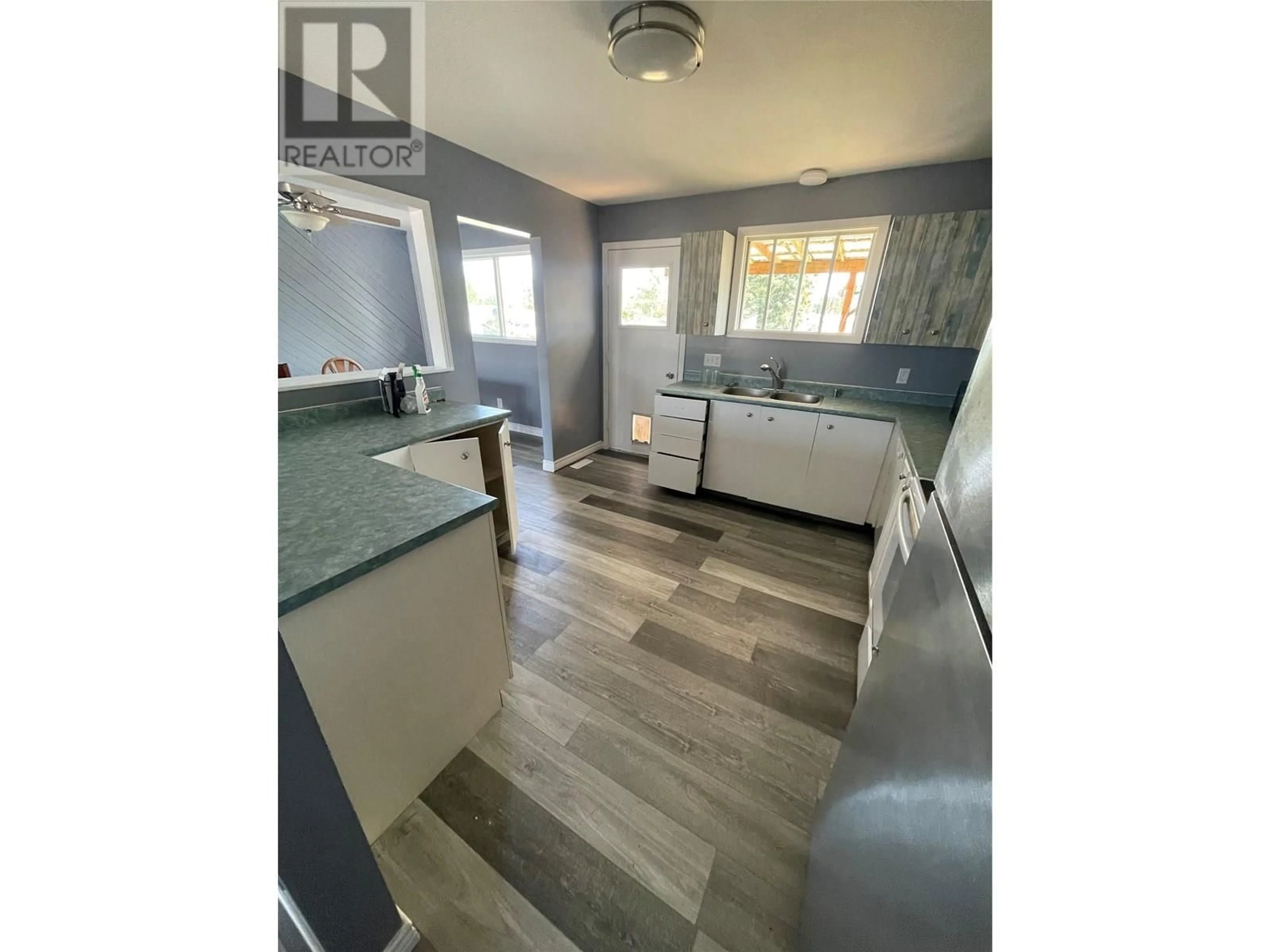 Open concept kitchen, unknown for 151 VALLEYVIEW CRESCENT, Tumbler Ridge British Columbia v0c2w0