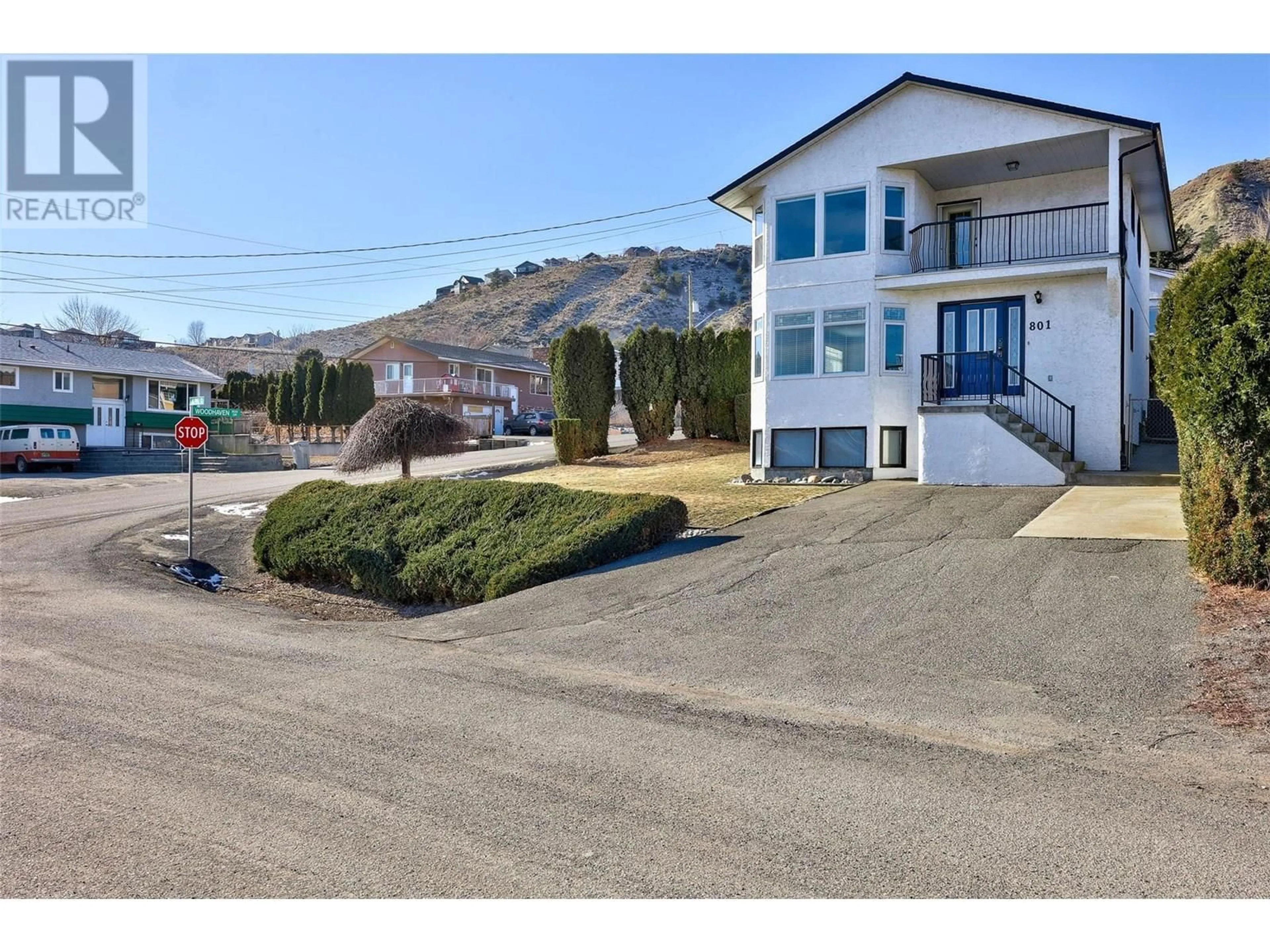 A pic from outside/outdoor area/front of a property/back of a property/a pic from drone, street for 801 ALPINE TERRACE, Kamloops British Columbia V2B6E7