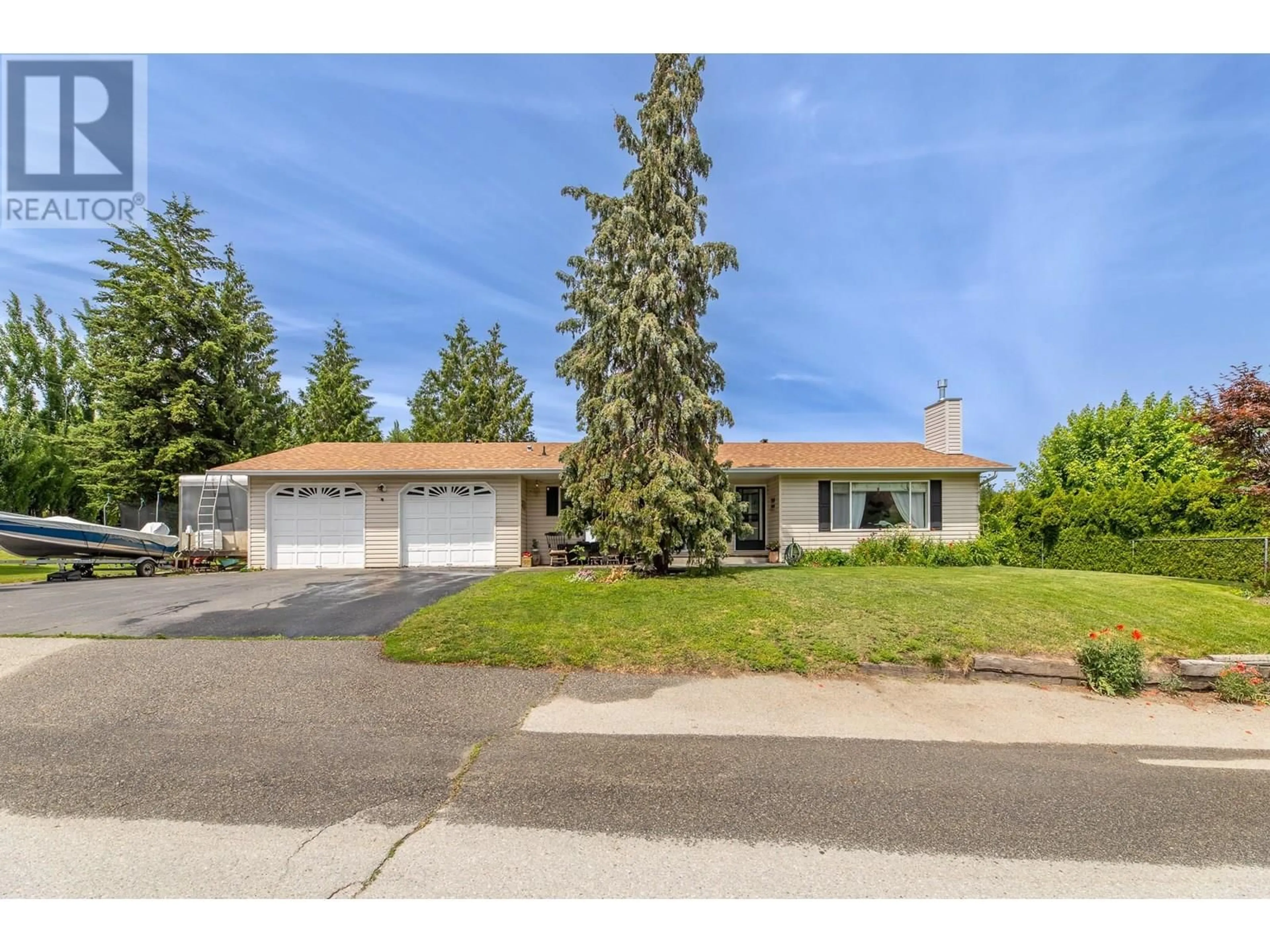 Home with vinyl exterior material, street for 15922 VERRIER STREET, Summerland British Columbia V0H1Z8