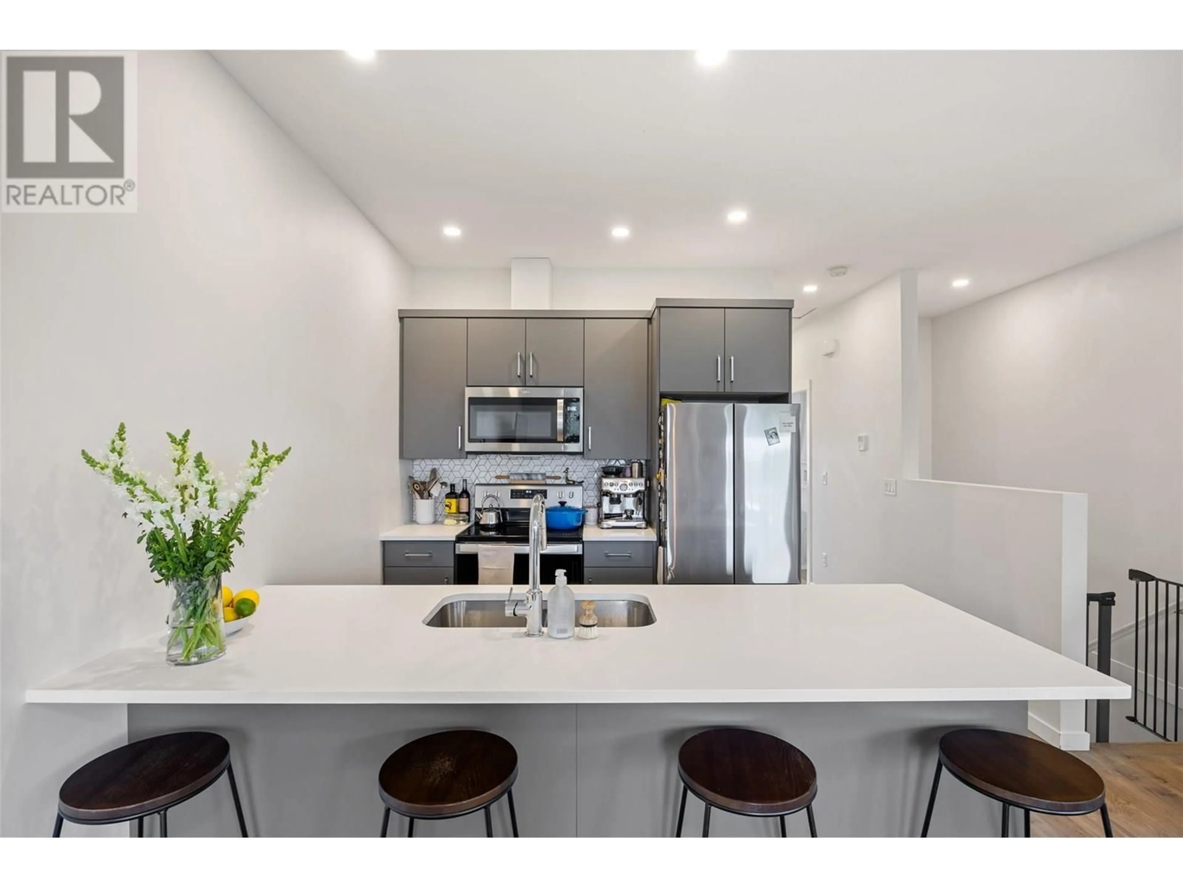 Open concept kitchen, ceramic/tile floor for 103 - 2925 WESTSYDE ROAD, Kamloops British Columbia V2B0J8