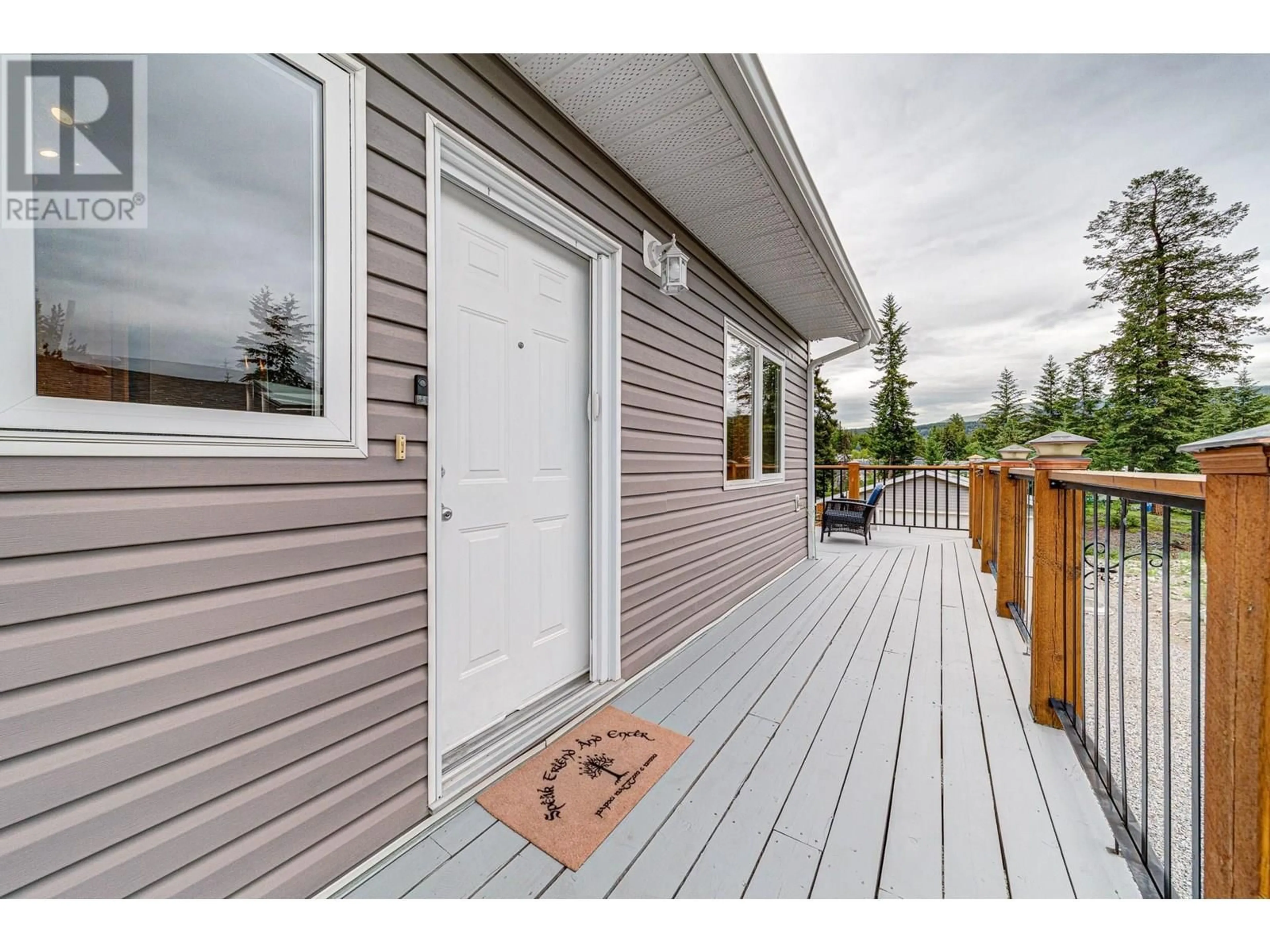 Home with vinyl exterior material, unknown for 48 DARBY CRESCENT, Elkford British Columbia V0B1H0