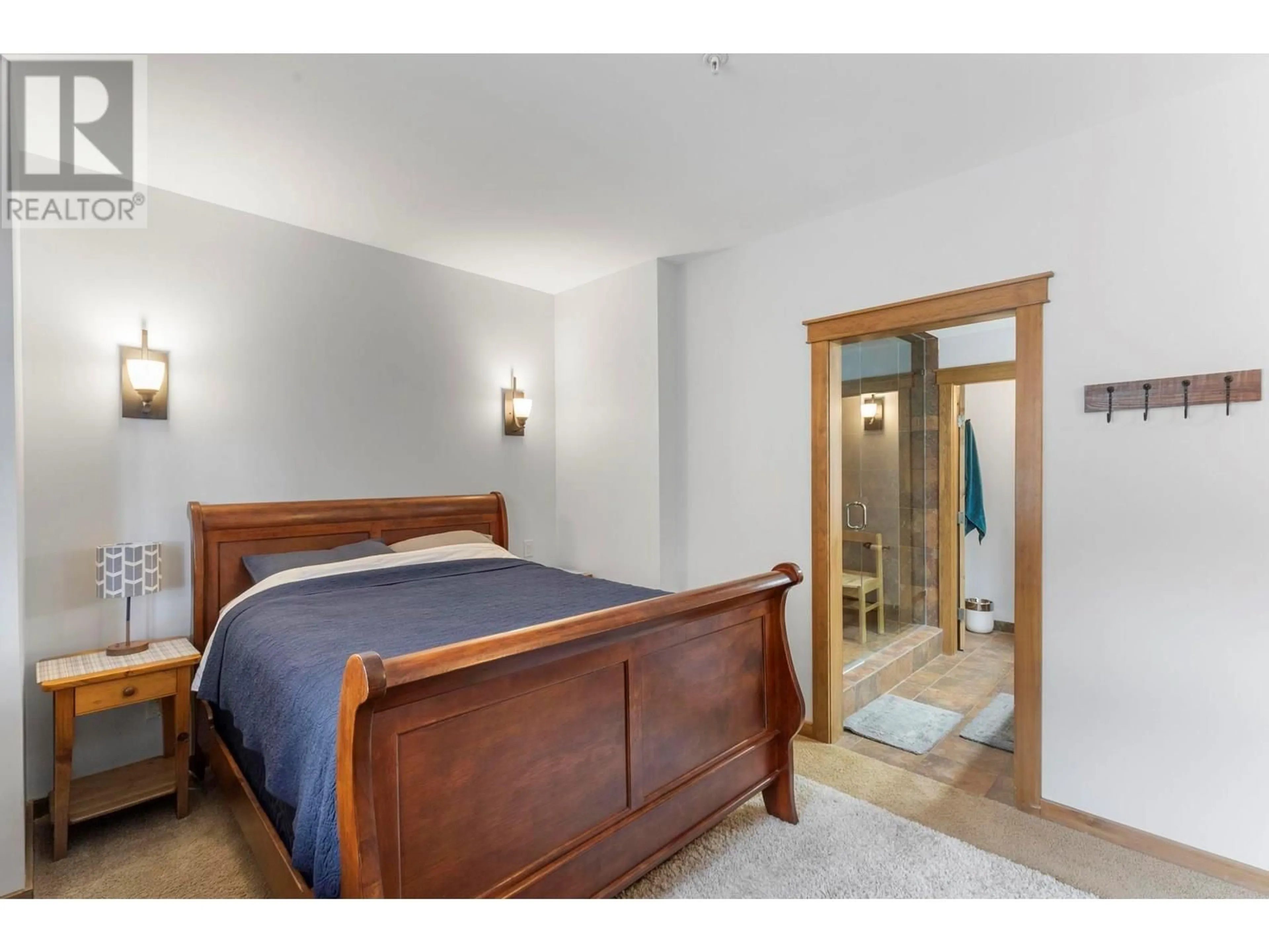 Bedroom with bed, unknown for 1 - 5895 SNOW PINES WAY, Big White British Columbia V1P1P3