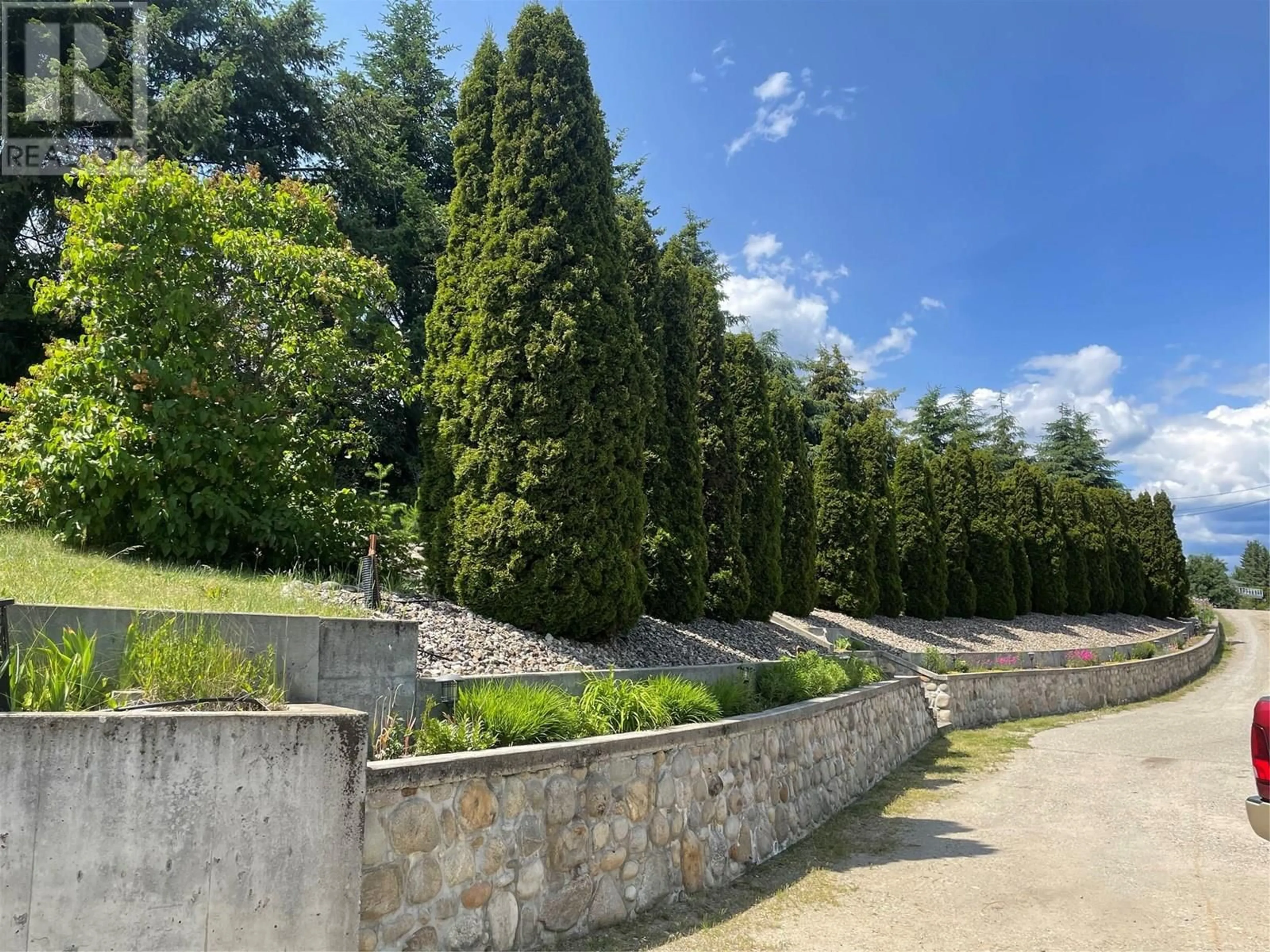 Patio, forest/trees view for 160 OVERLOOK PLACE, Vernon British Columbia V1H1X1