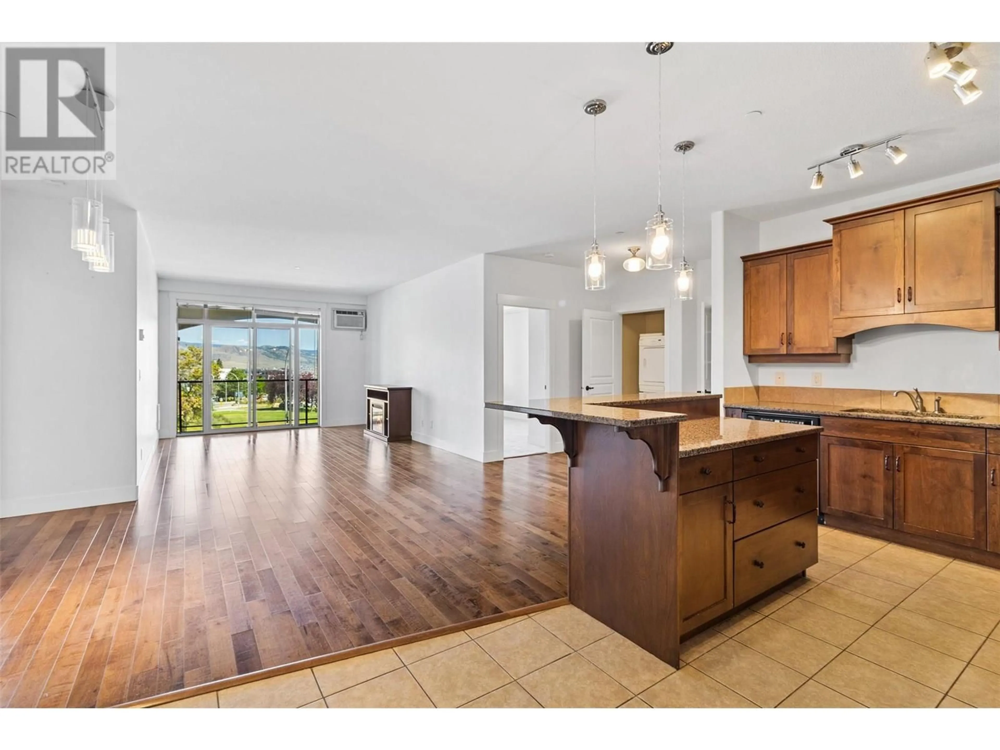 Open concept kitchen, unknown for 203 - 775 MCGILL ROAD, Kamloops British Columbia V2C0B8
