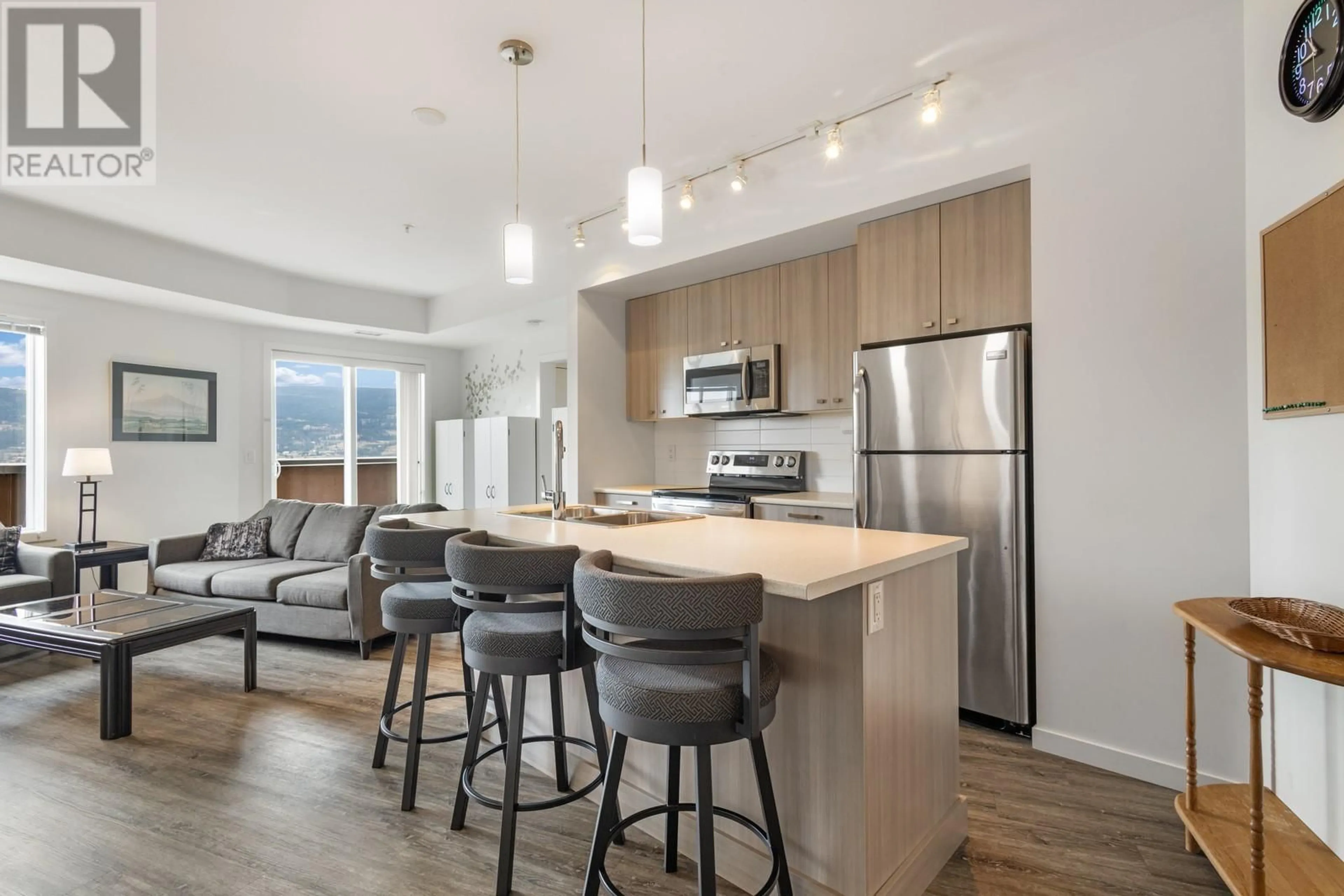 Open concept kitchen, unknown for 207 - 935 ACADEMY WAY, Kelowna British Columbia V1V3C9