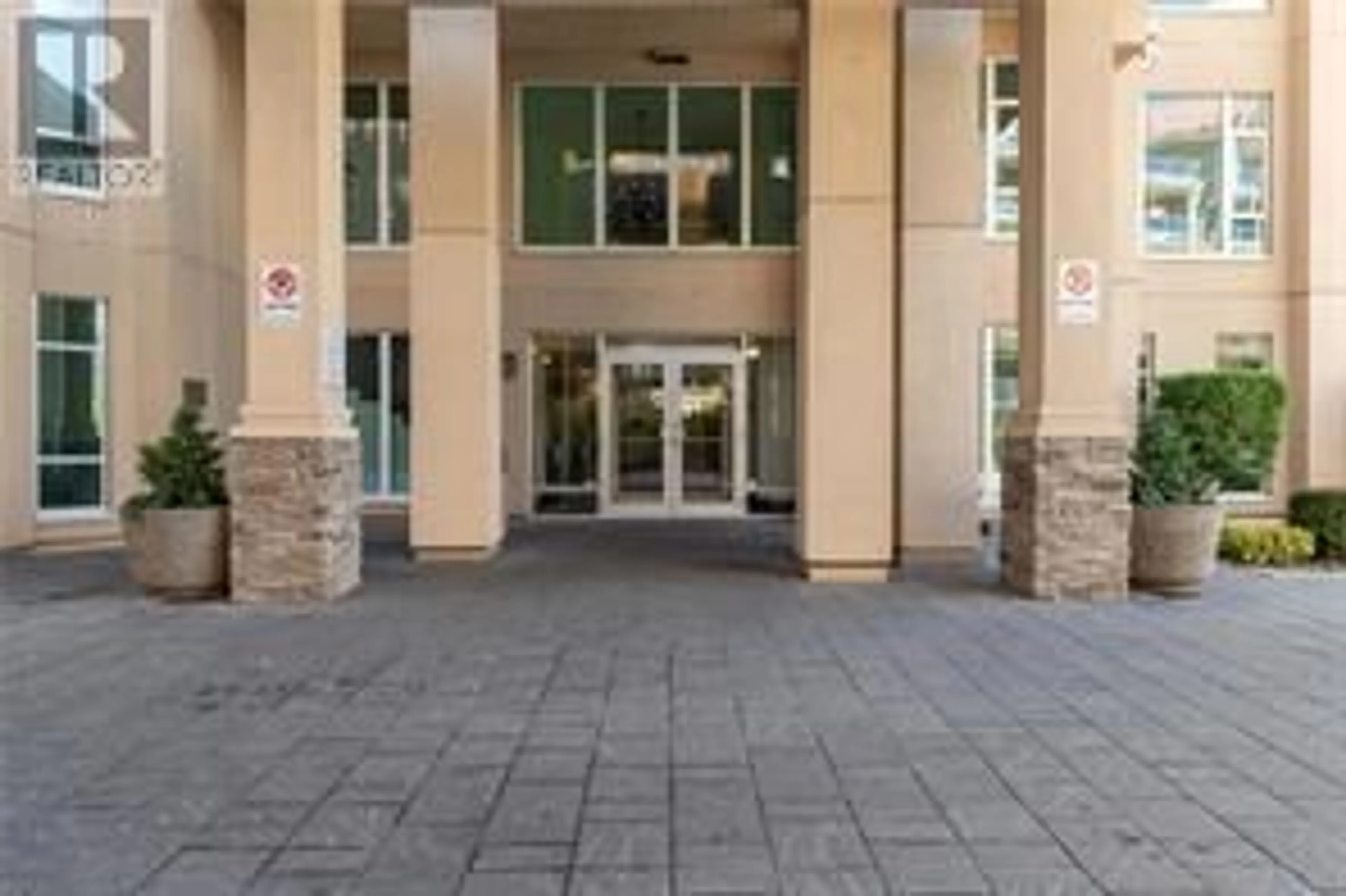 Lobby for 1104 - 1128 SUNSET DRIVE, Kelowna British Columbia V1Y9W7