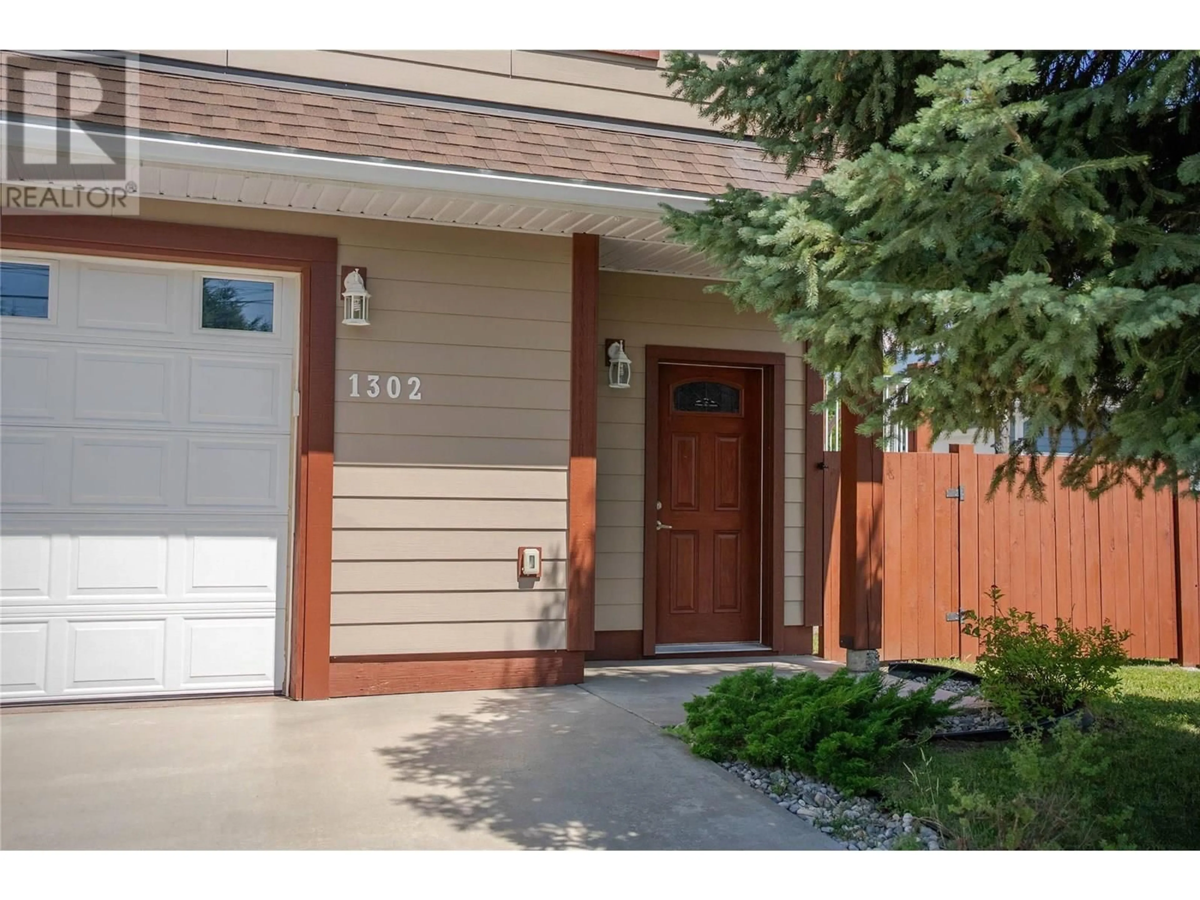 Indoor entryway for 1302 11TH AVENUE, Fernie British Columbia V0B1M0