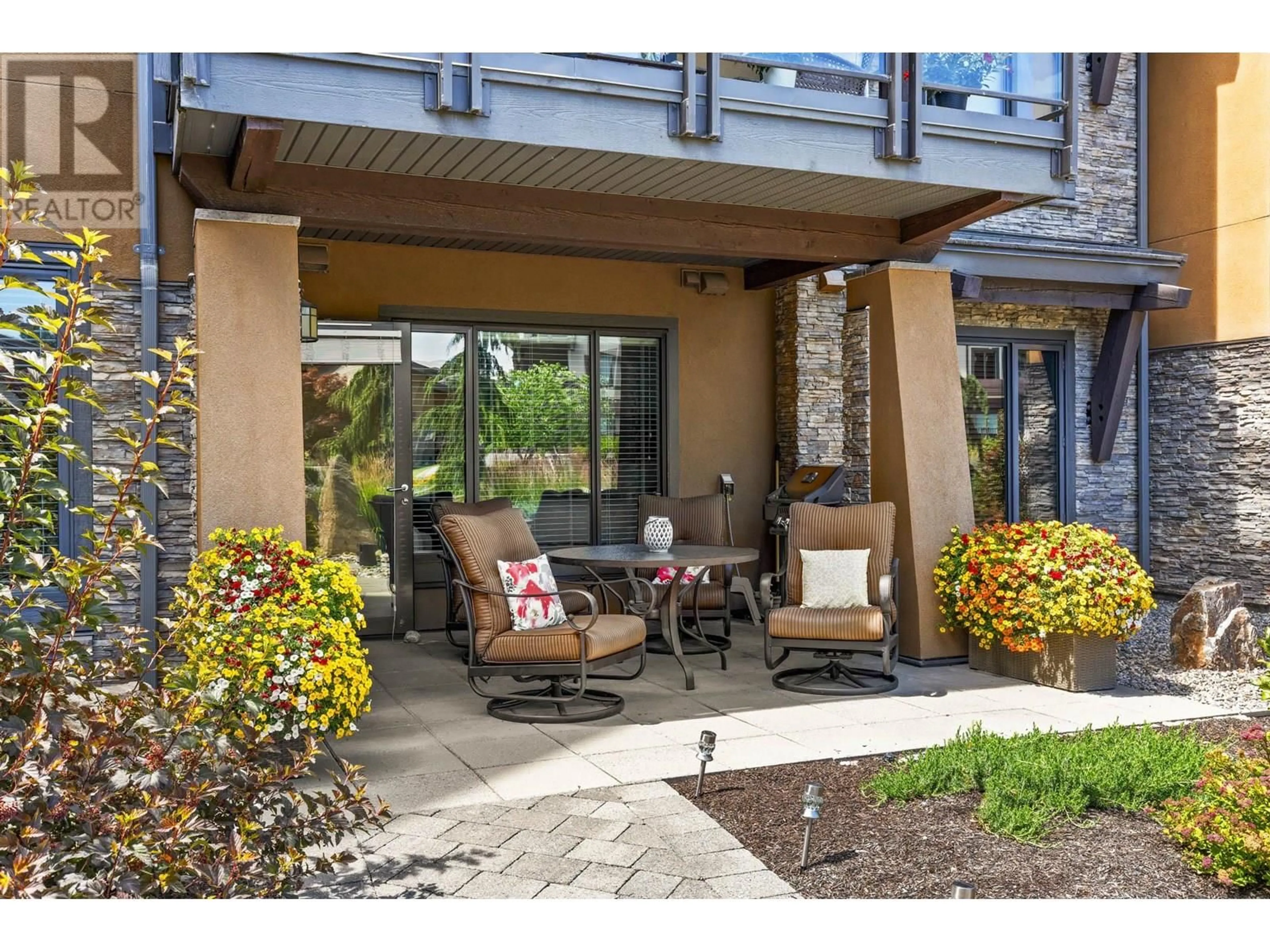 Patio, street for 107 - 580 SARSONS ROAD, Kelowna British Columbia V1W5H5