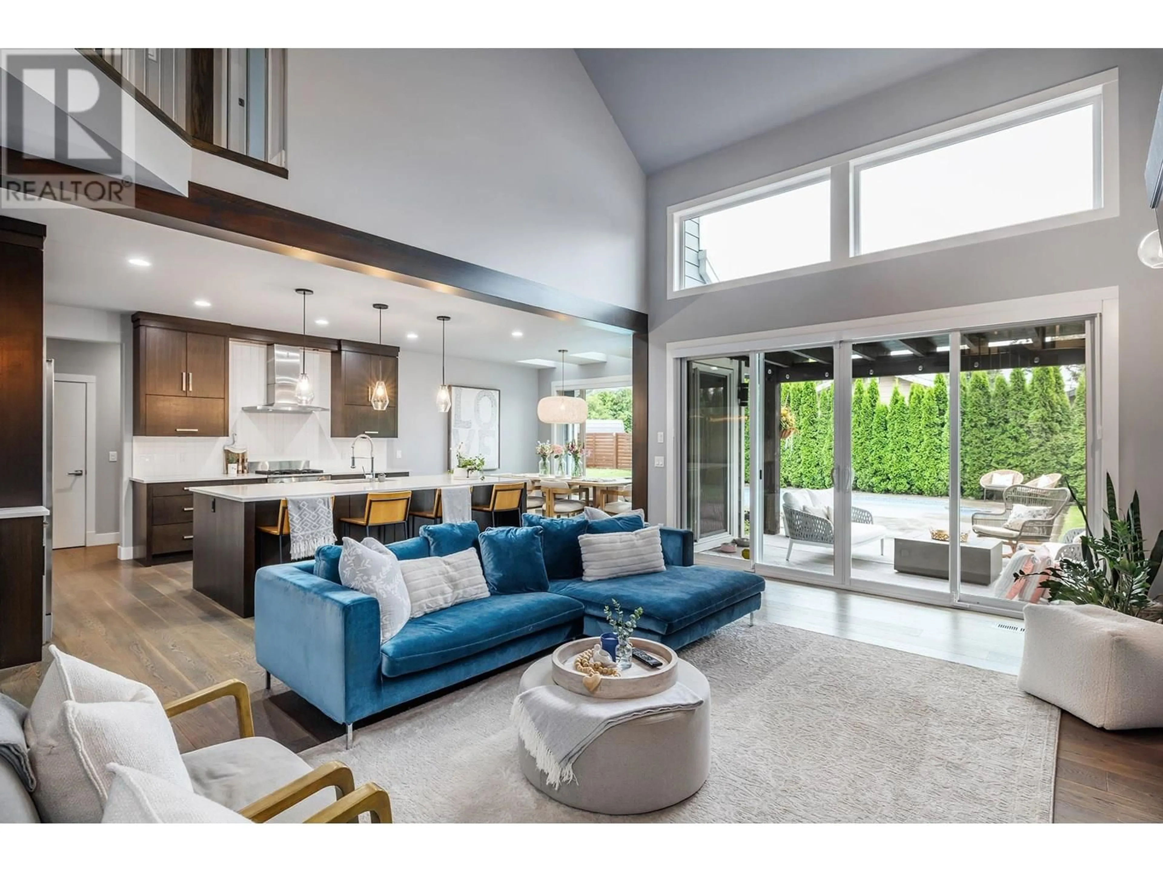 Living room with furniture, unknown for 515 METCALFE AVENUE, Kelowna British Columbia V1W5K8