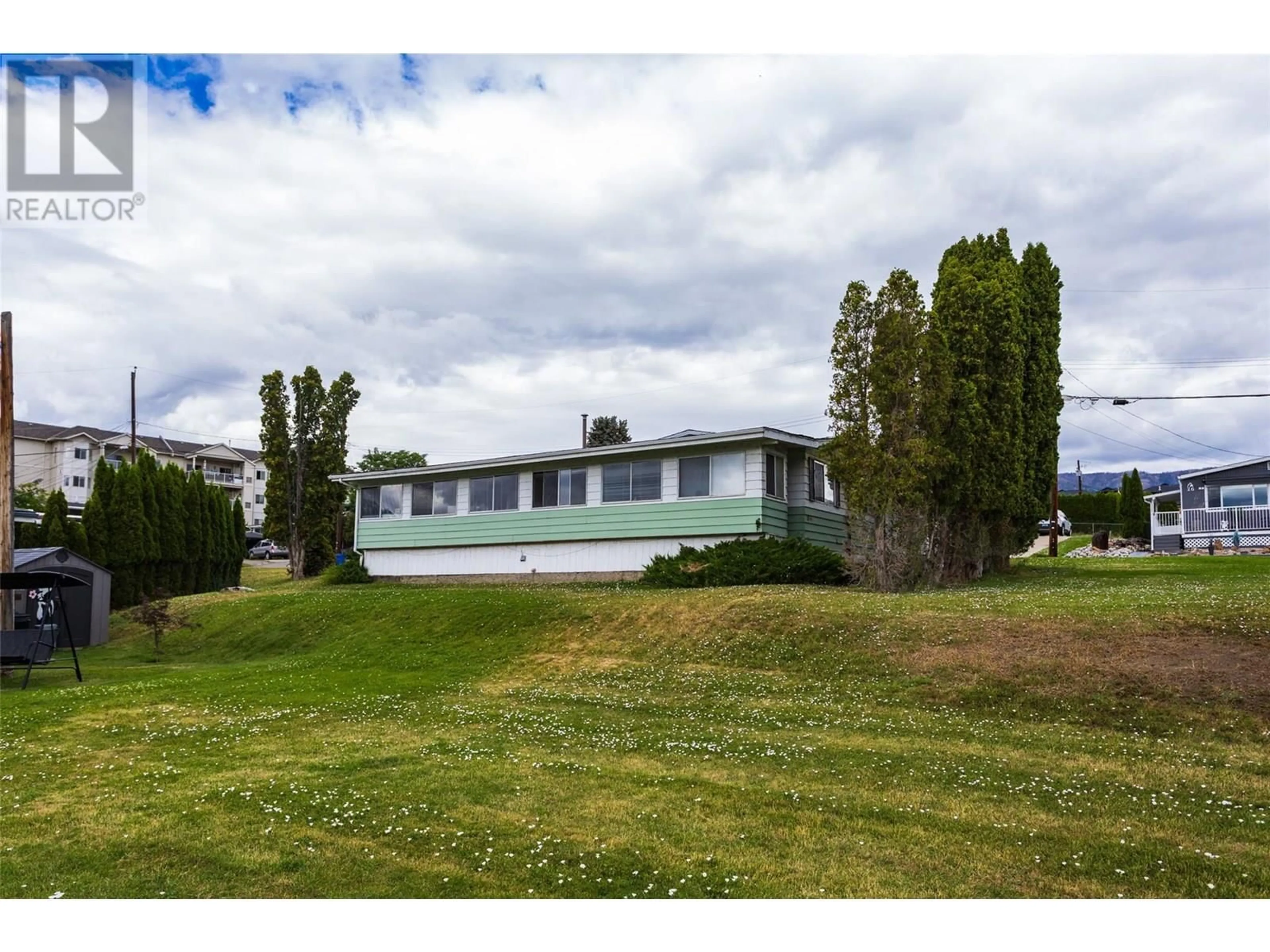 A pic from outside/outdoor area/front of a property/back of a property/a pic from drone, mountain view for 25 - 2098 BOUCHERIE ROAD, Westbank British Columbia V4T2A4
