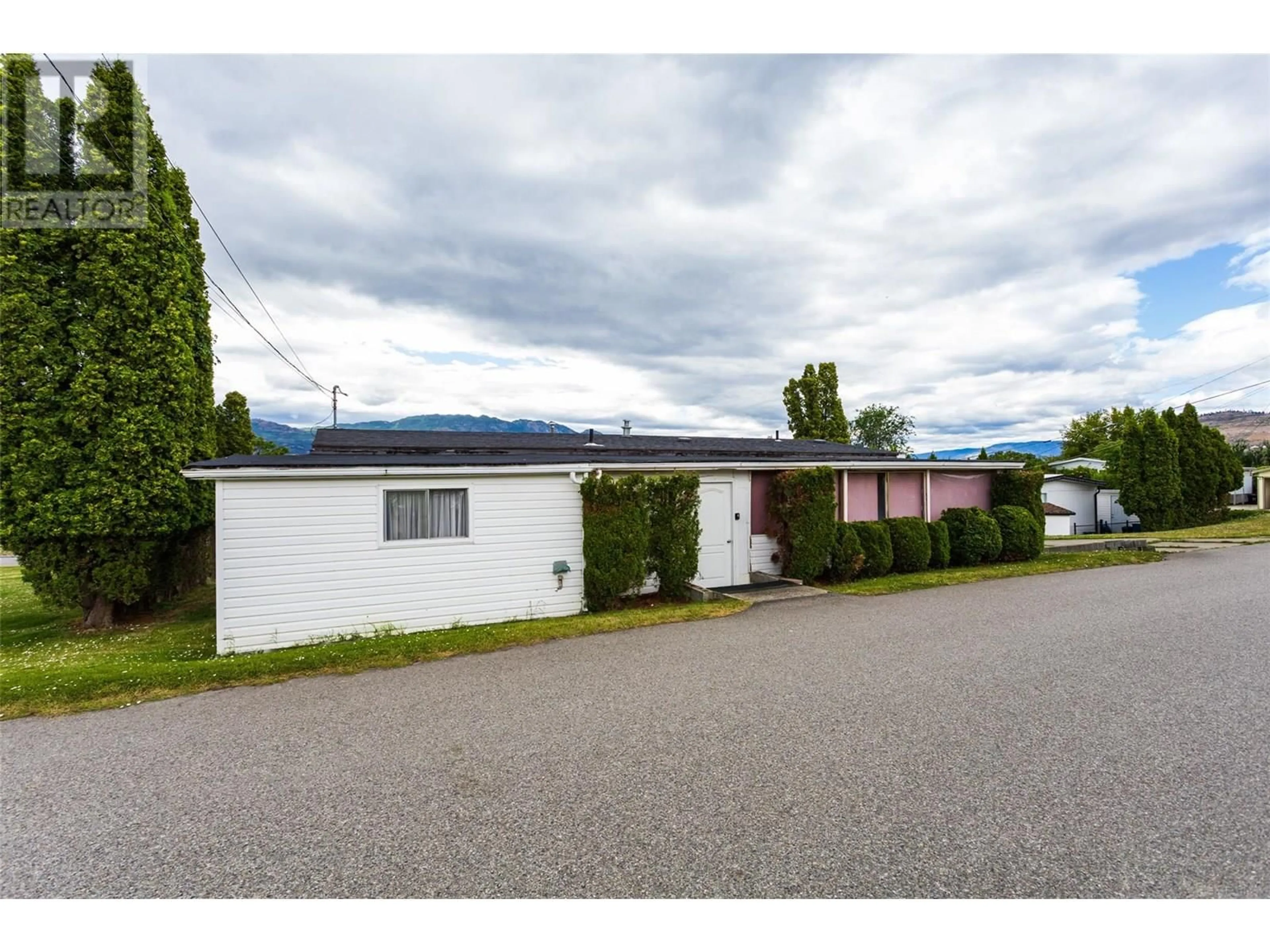 A pic from outside/outdoor area/front of a property/back of a property/a pic from drone, street for 25 - 2098 BOUCHERIE ROAD, Westbank British Columbia V4T2A4