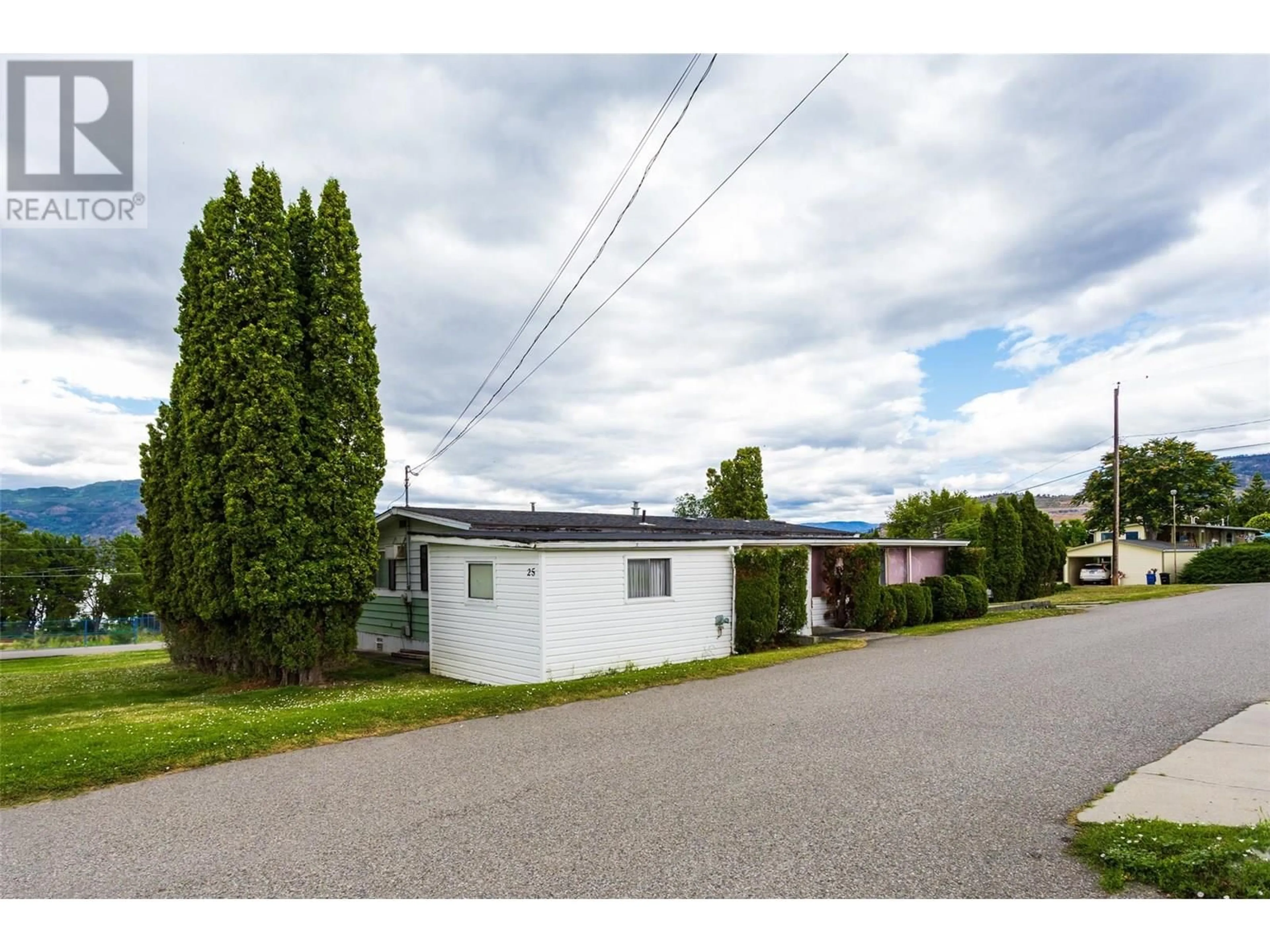 A pic from outside/outdoor area/front of a property/back of a property/a pic from drone, street for 25 - 2098 BOUCHERIE ROAD, Westbank British Columbia V4T2A4