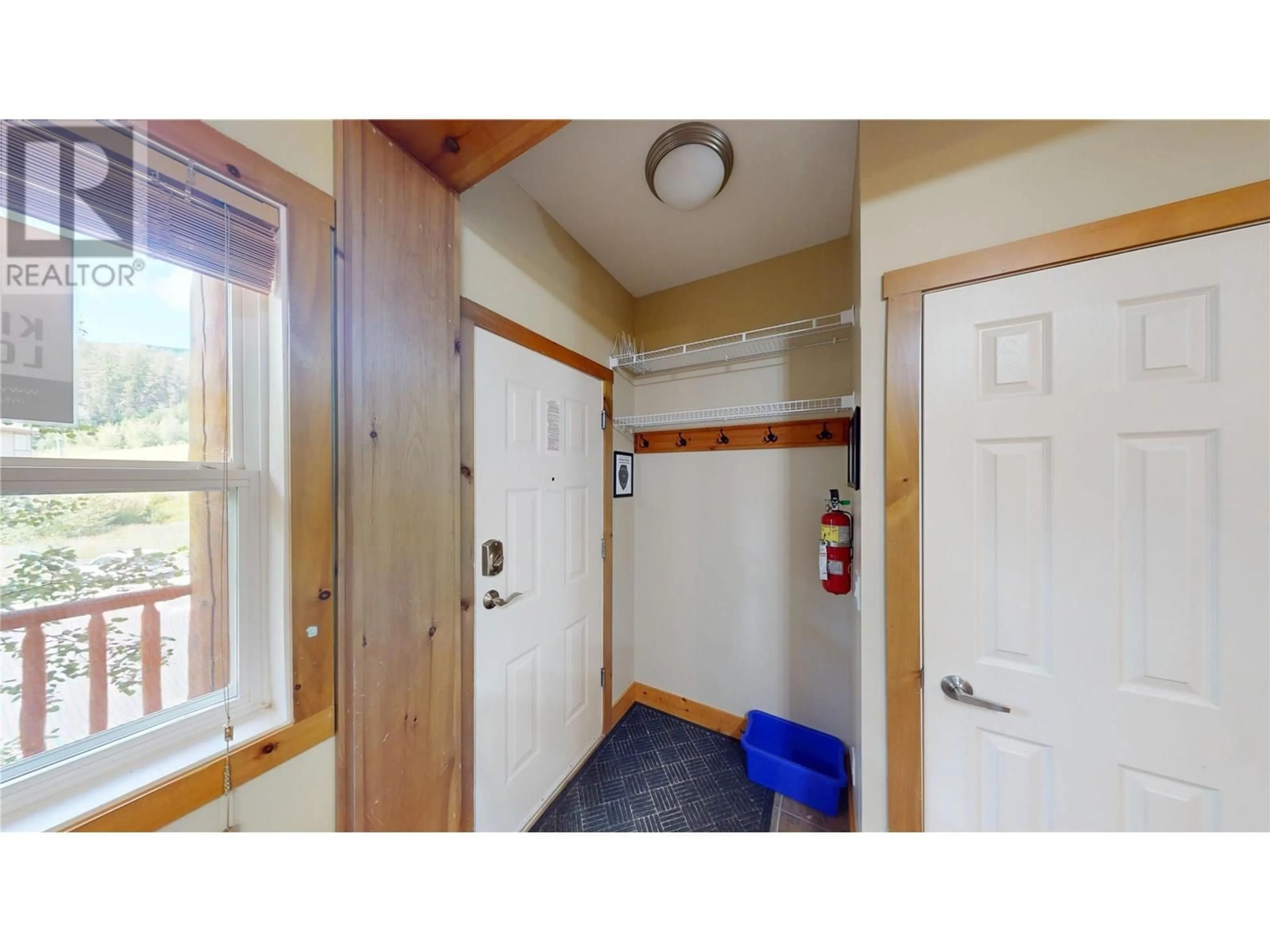 Indoor entryway for 307 - 300 STEMWINDER DRIVE, Kimberley British Columbia V1A3E9