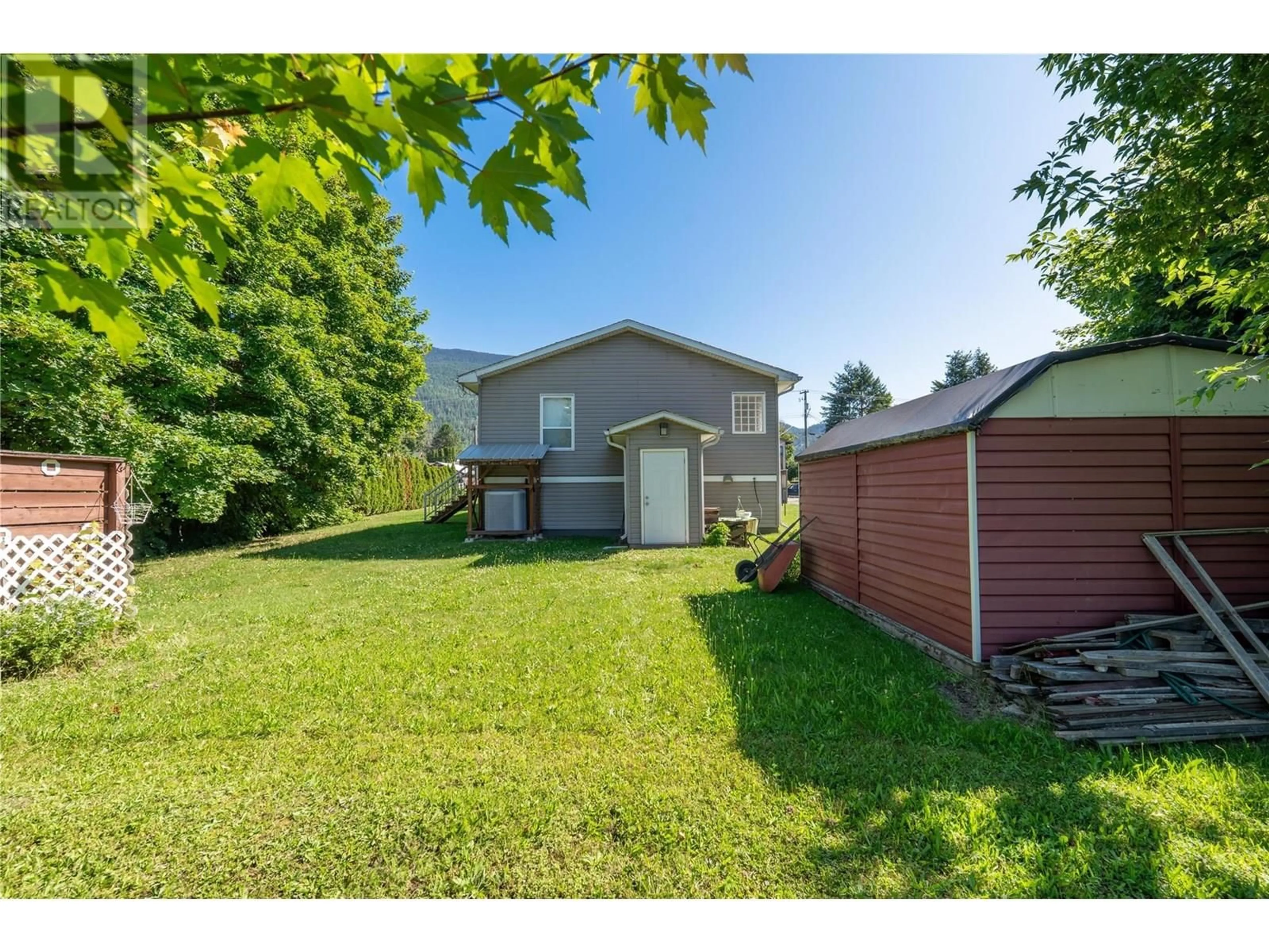 Unknown for 807 EIGHTH STREET EAST, Revelstoke British Columbia V0E2S0