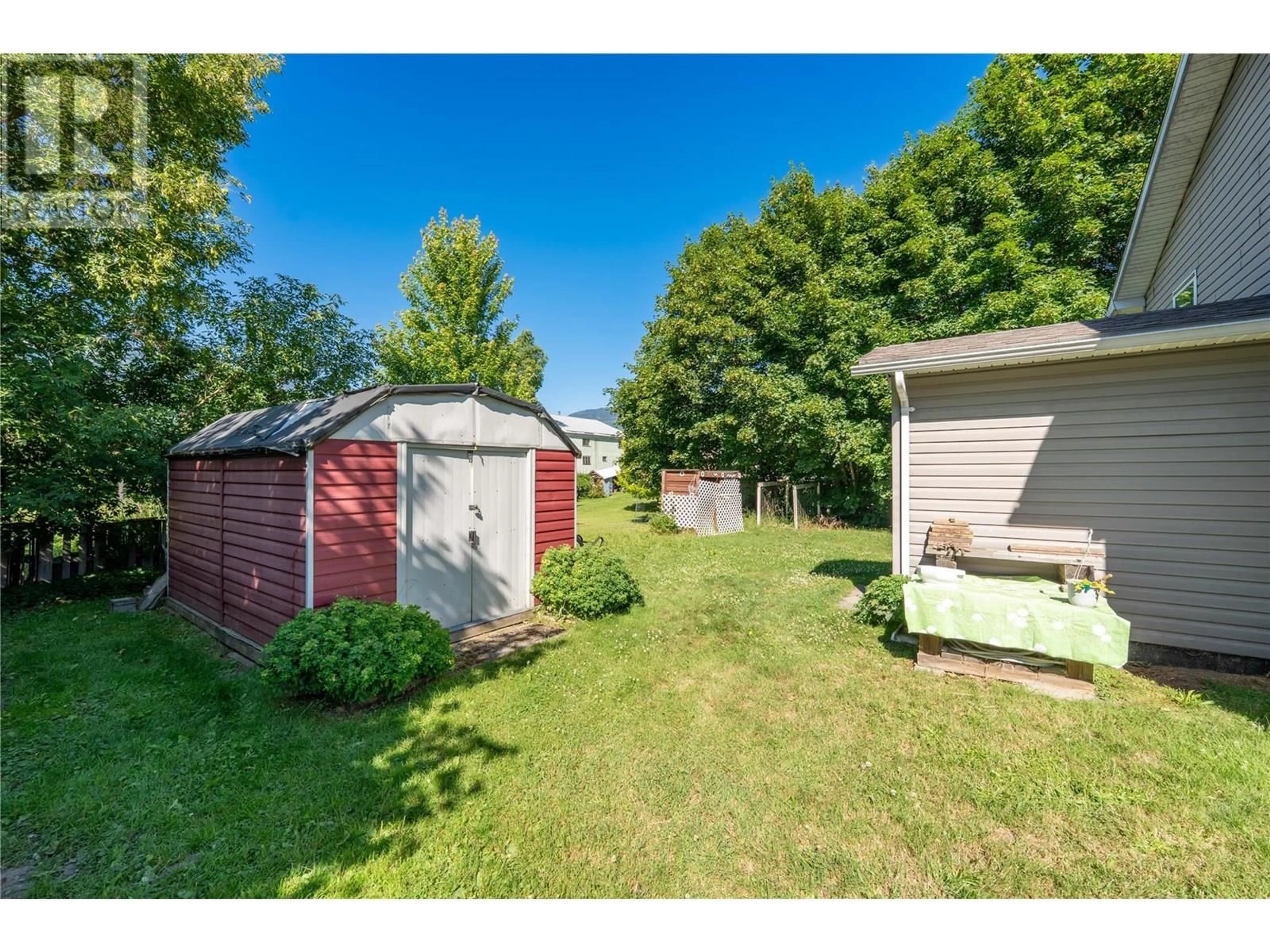 Shed for 807 EIGHTH STREET EAST, Revelstoke British Columbia V0E2S0