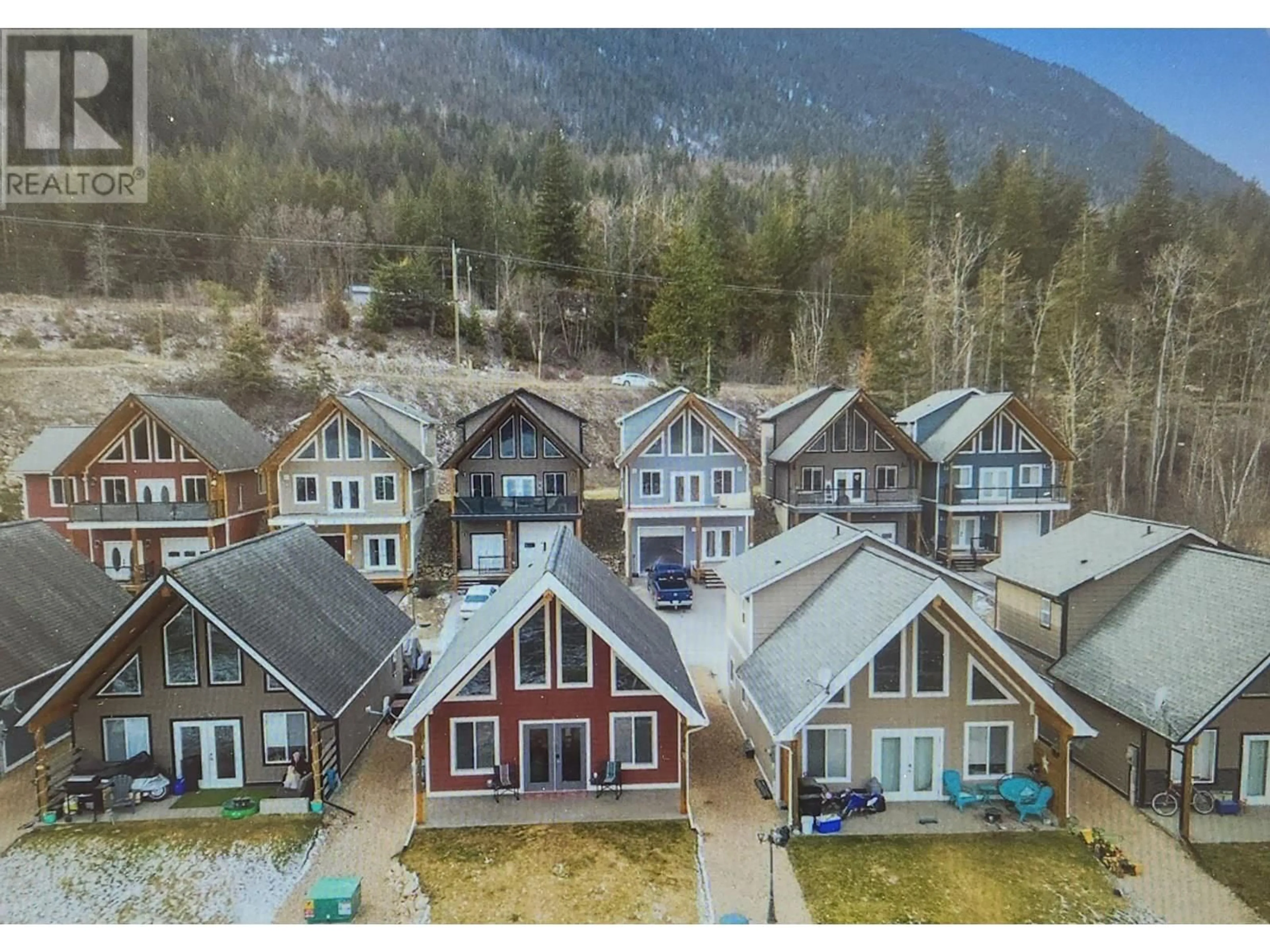 A pic from outside/outdoor area/front of a property/back of a property/a pic from drone, mountain view for 6 - 5211 TRANS CANADA HIGHWAY, Salmon Arm British Columbia V0E2X3
