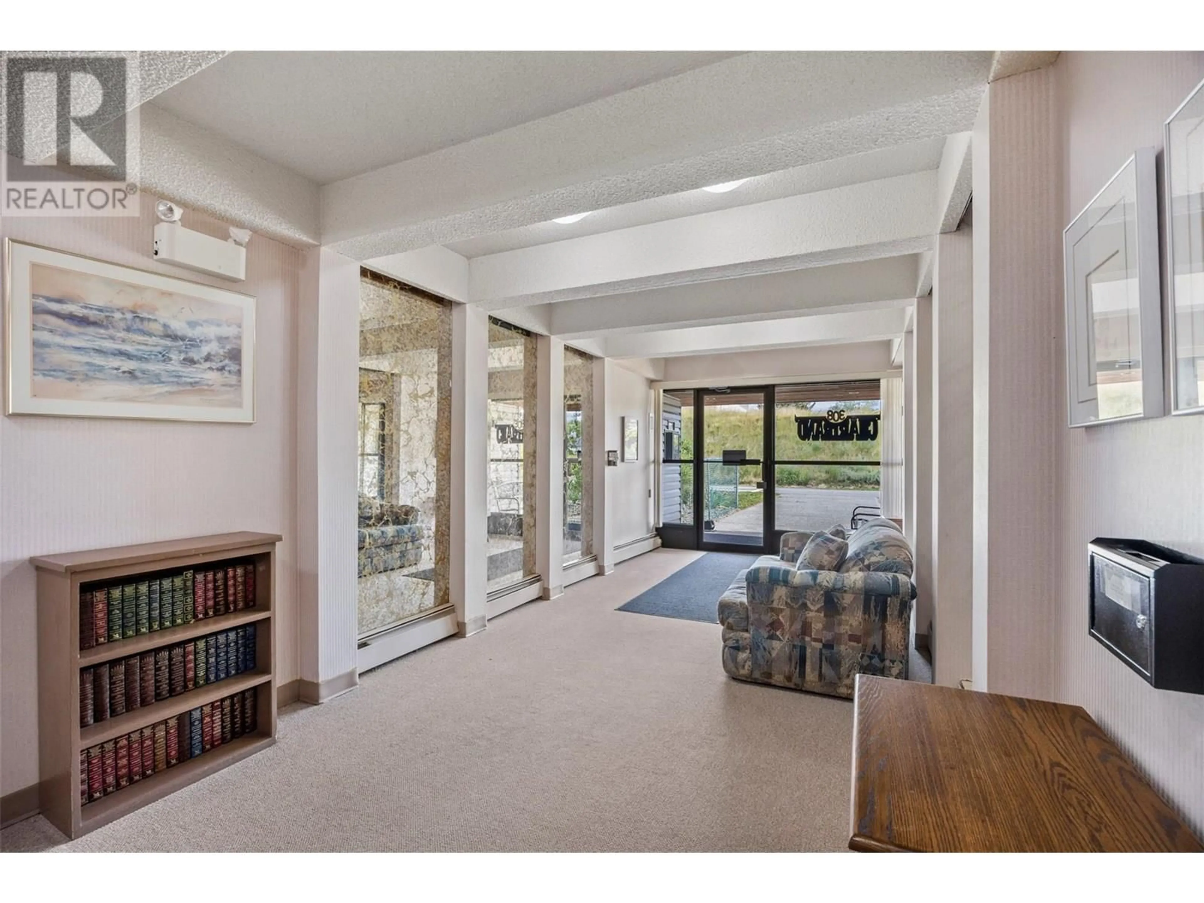 Indoor foyer for 114 - 308 CHARTRAND AVENUE, Logan Lake British Columbia V0K1W0