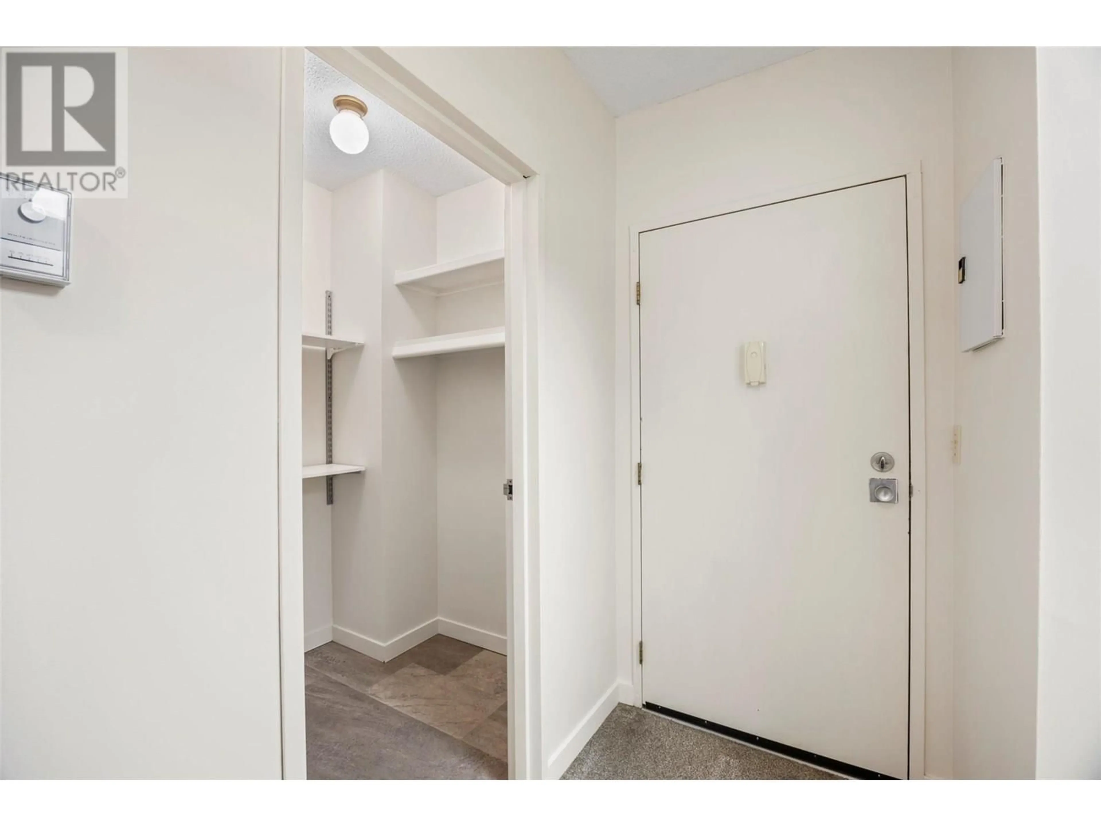 Indoor entryway for 114 - 308 CHARTRAND AVENUE, Logan Lake British Columbia V0K1W0