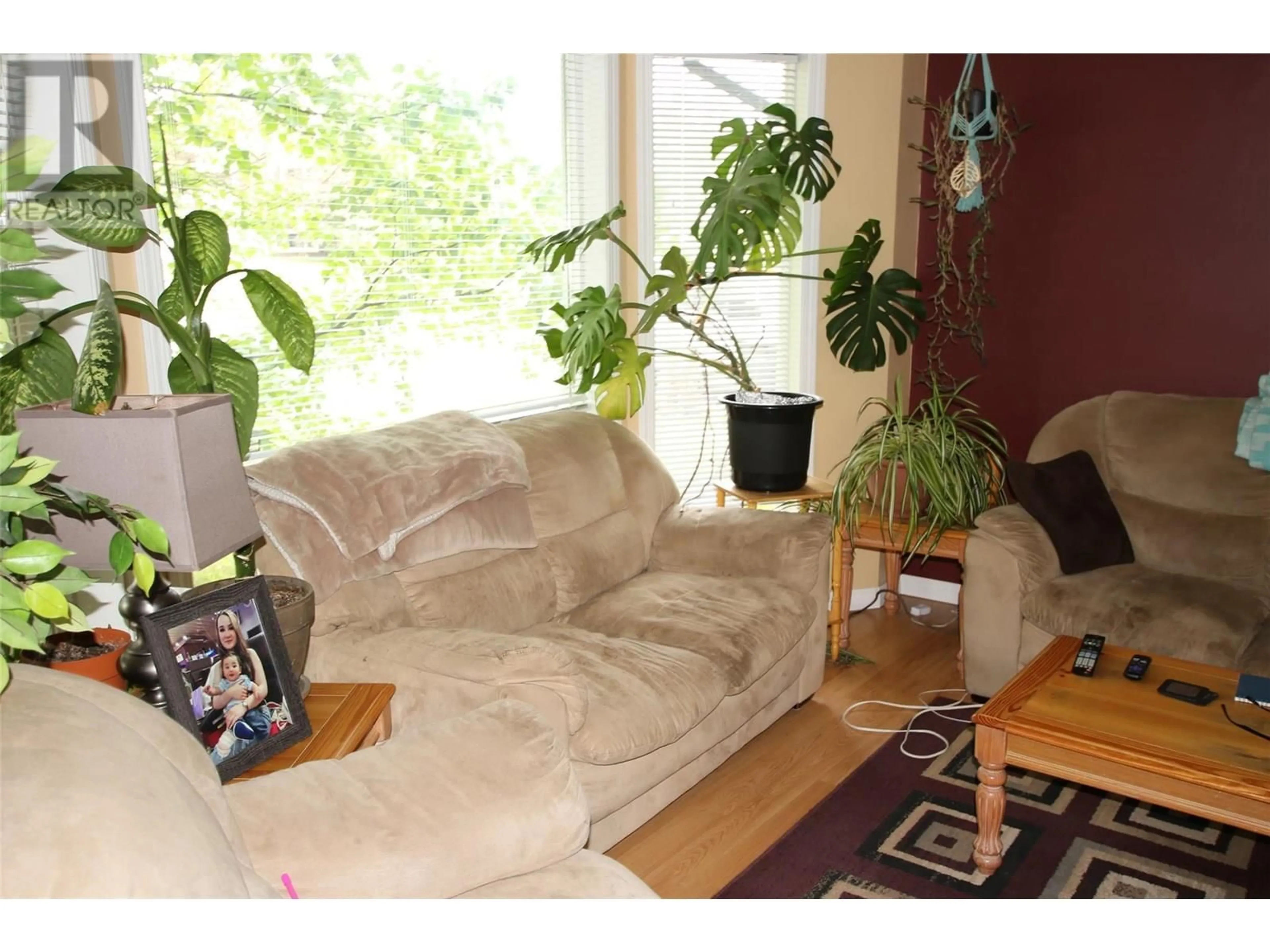 Living room with furniture, unknown for 232 BERGERON DRIVE, Tumbler Ridge British Columbia V0C2W0