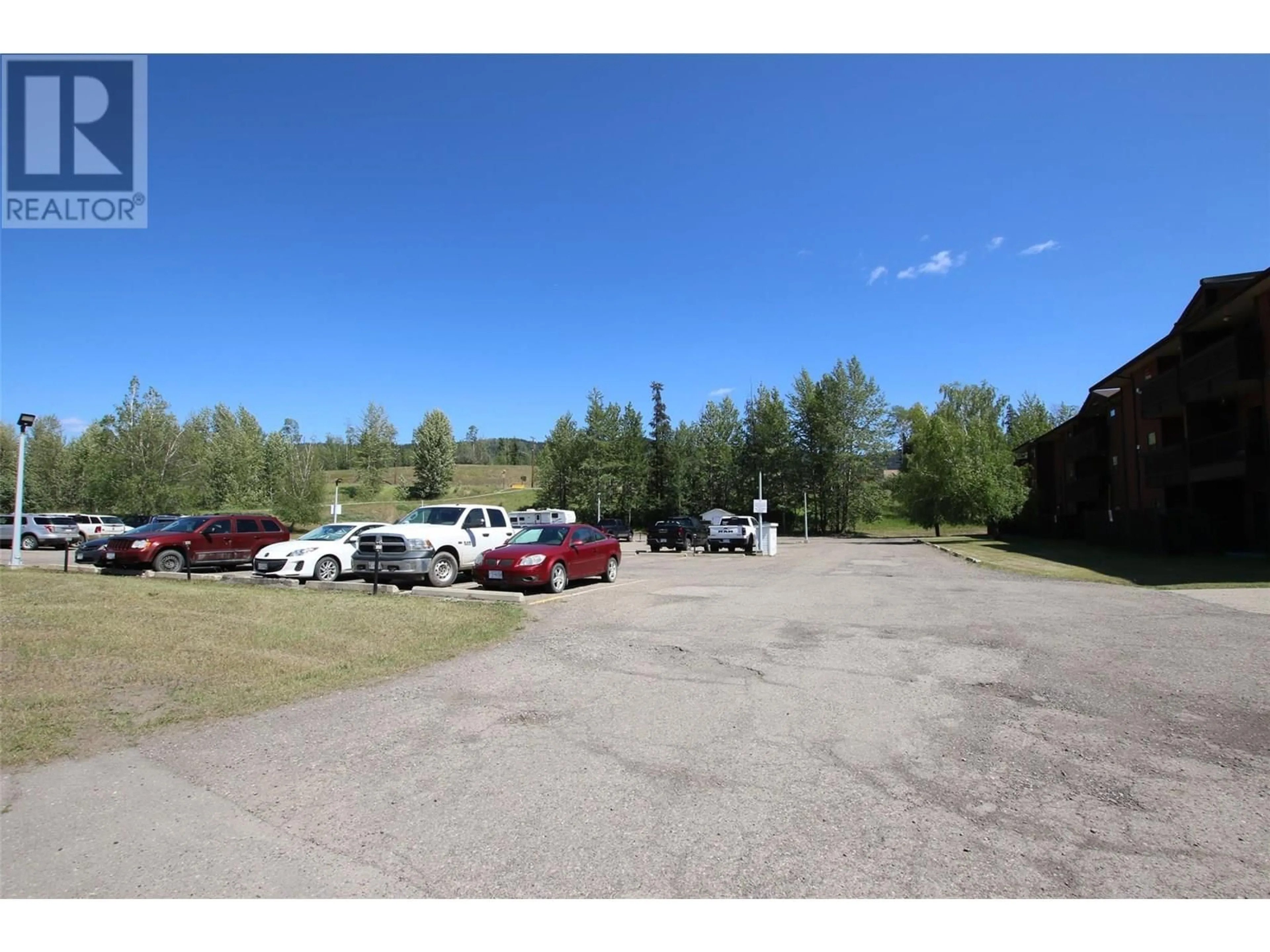 Parking for 206 - 195 CHAMBERLAIN CRESCENT, Tumbler Ridge British Columbia V0C2W0
