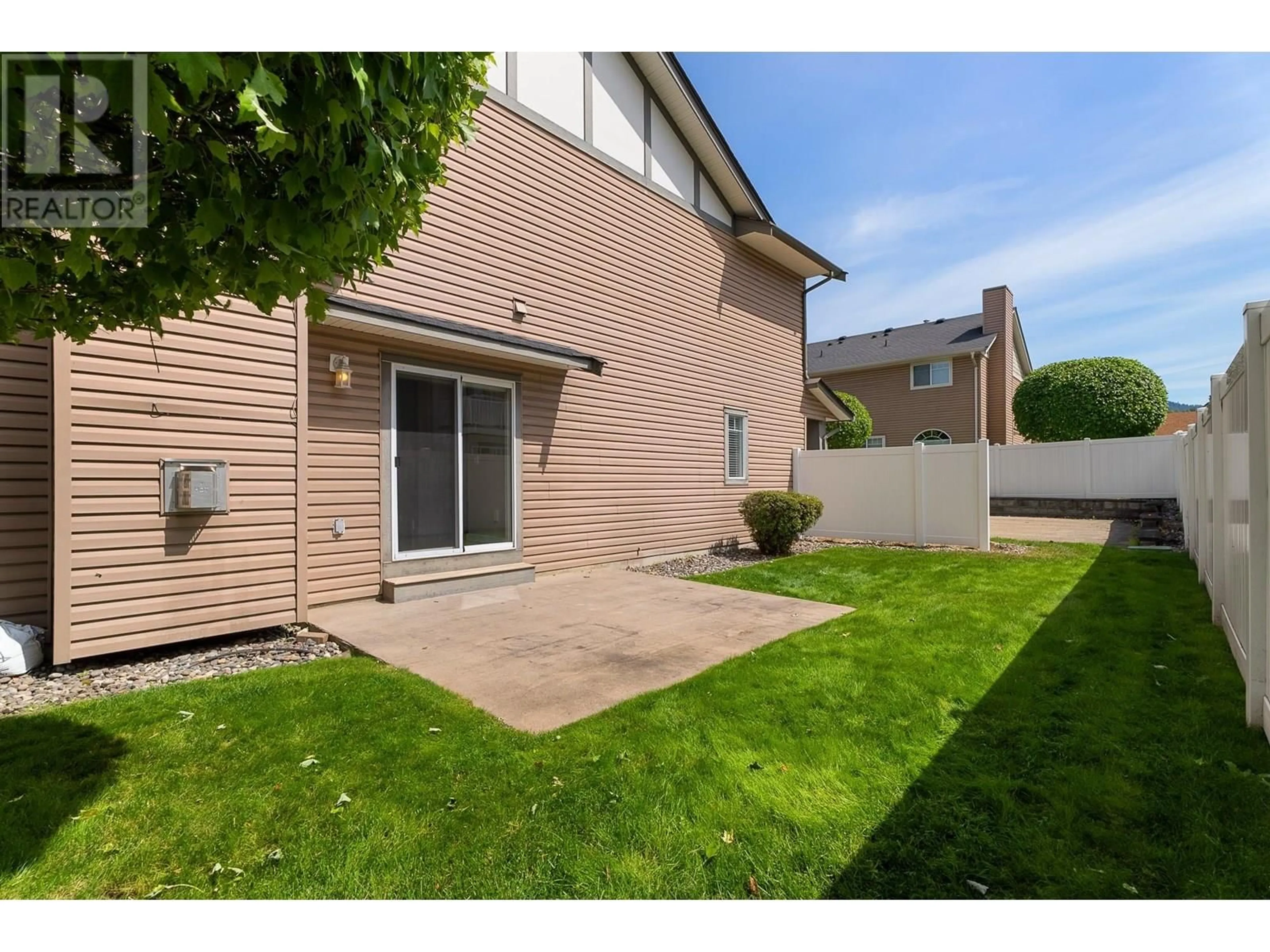 Patio, street for 3 - 2060 12TH AVENUE NORTHEAST, Salmon Arm British Columbia V1E3P6