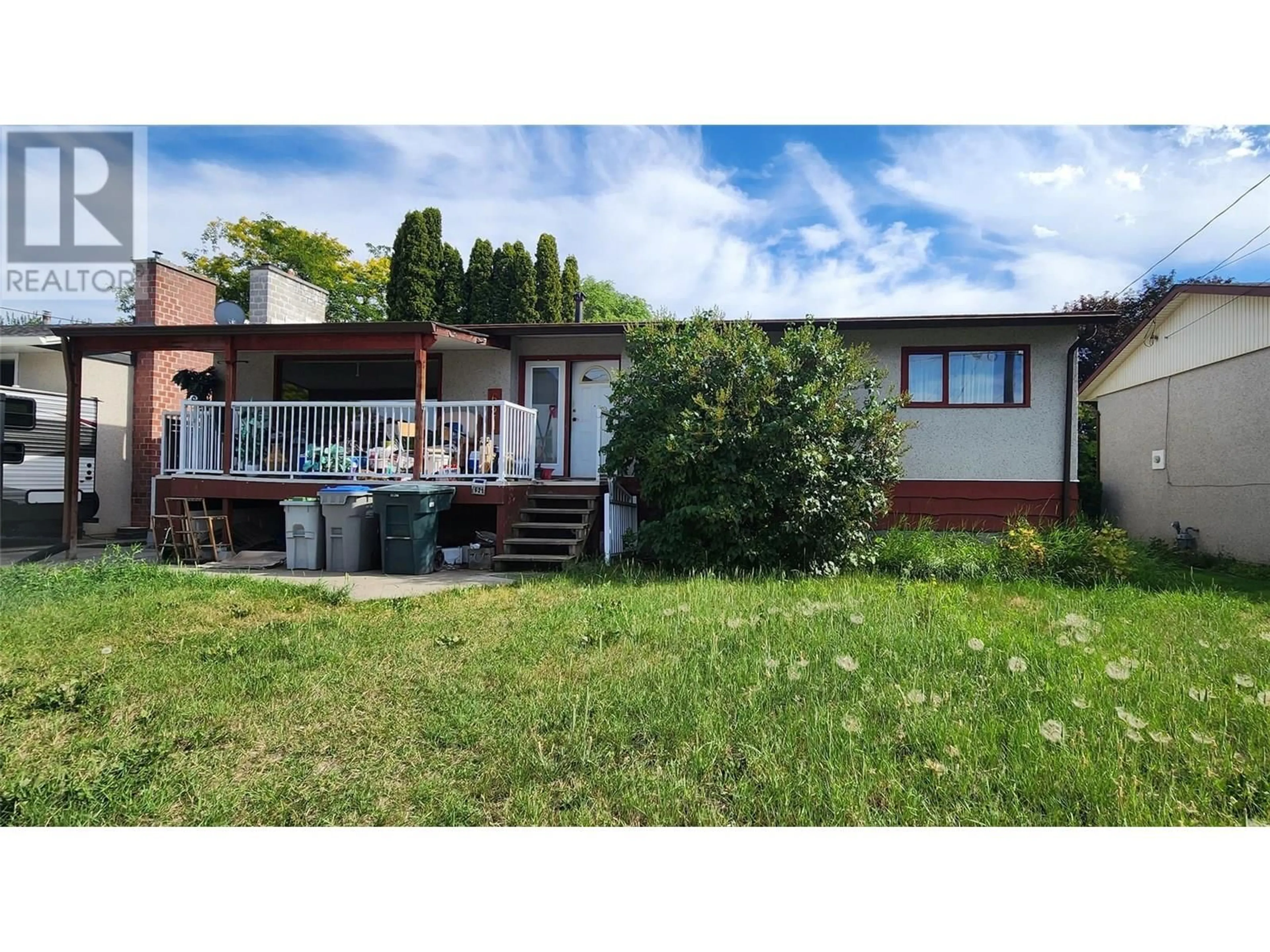 A pic from outside/outdoor area/front of a property/back of a property/a pic from drone, unknown for 621 CLEARWATER AVENUE, Kamloops British Columbia V2B2A9