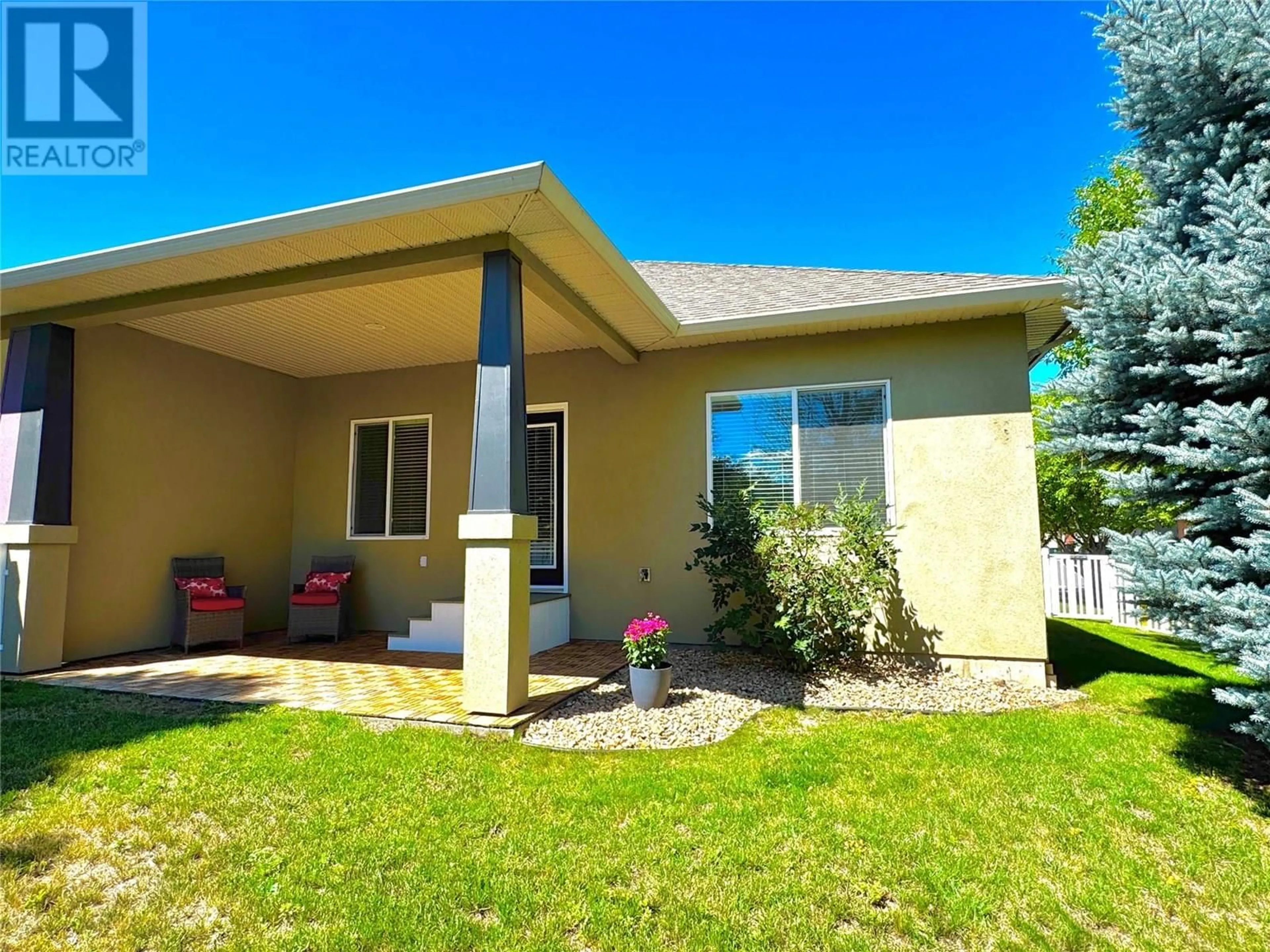 Home with vinyl exterior material, street for 119 - 2920 VALLEYVIEW DRIVE, Kamloops British Columbia V2C0A8