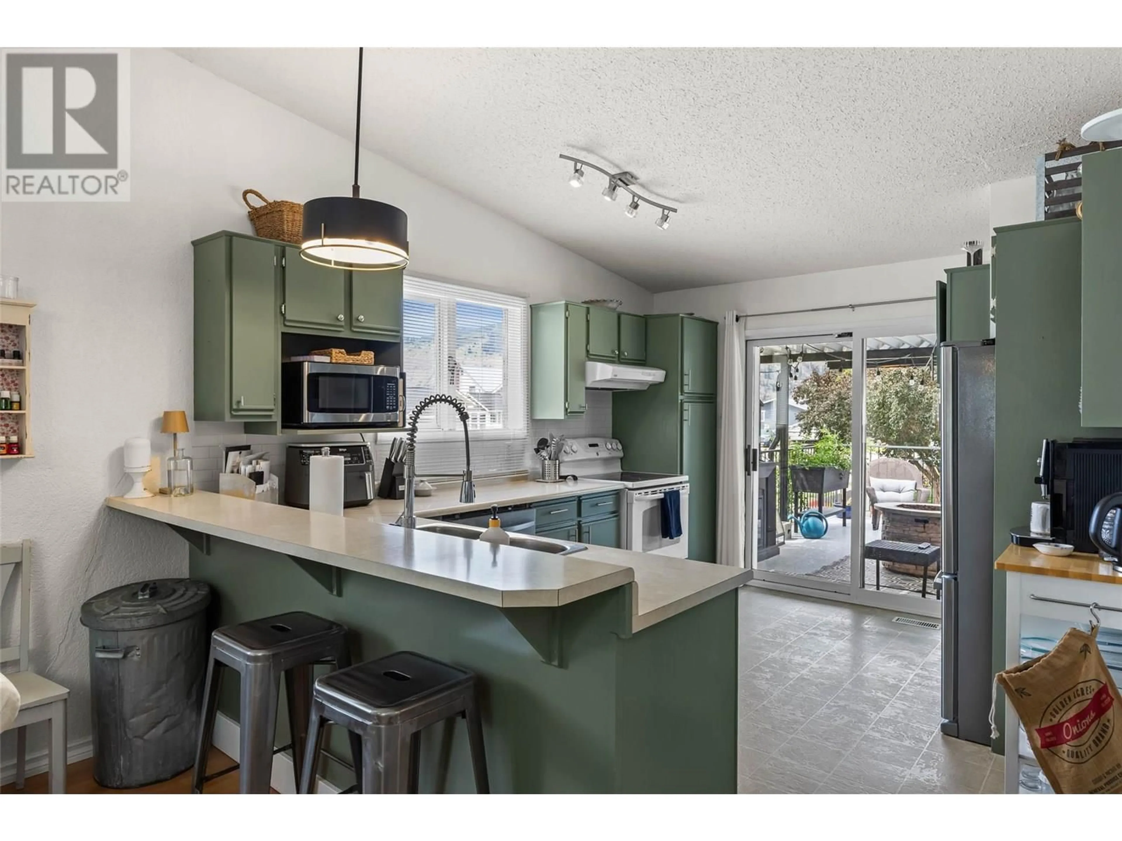Open concept kitchen, unknown for 1036 THOMPSON AVENUE, Chase British Columbia V0E1M0