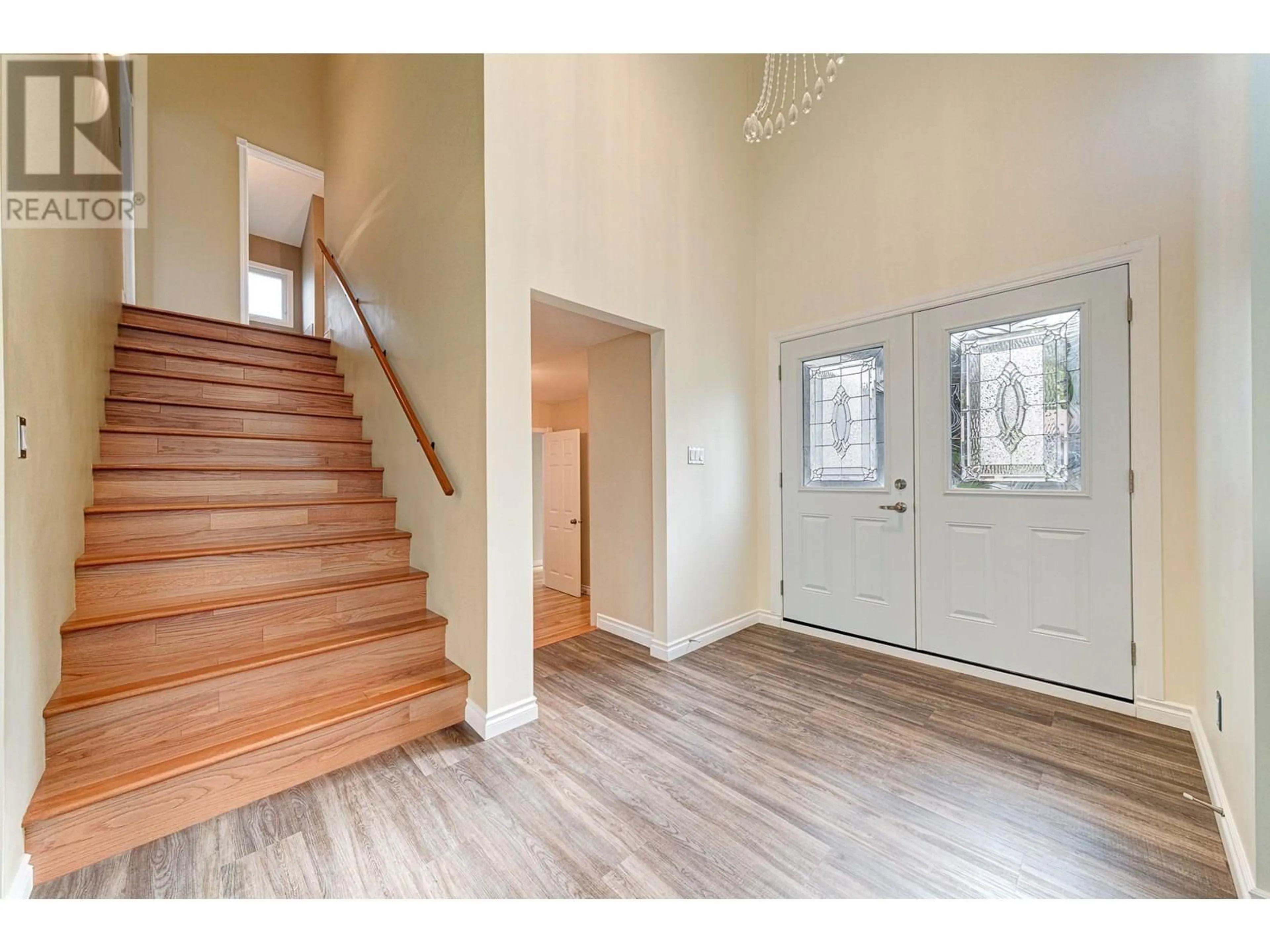 Indoor entryway for 920 ALPINE WAY, Elkford British Columbia V0B1H0