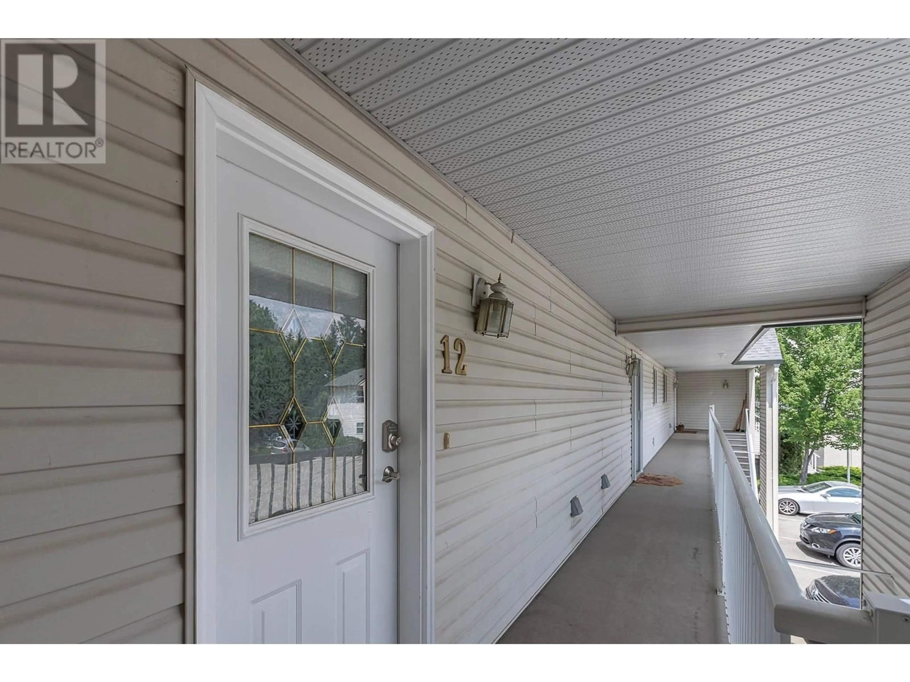 Indoor entryway for 12 - 602 BROWNE ROAD, Vernon British Columbia V1T7M1