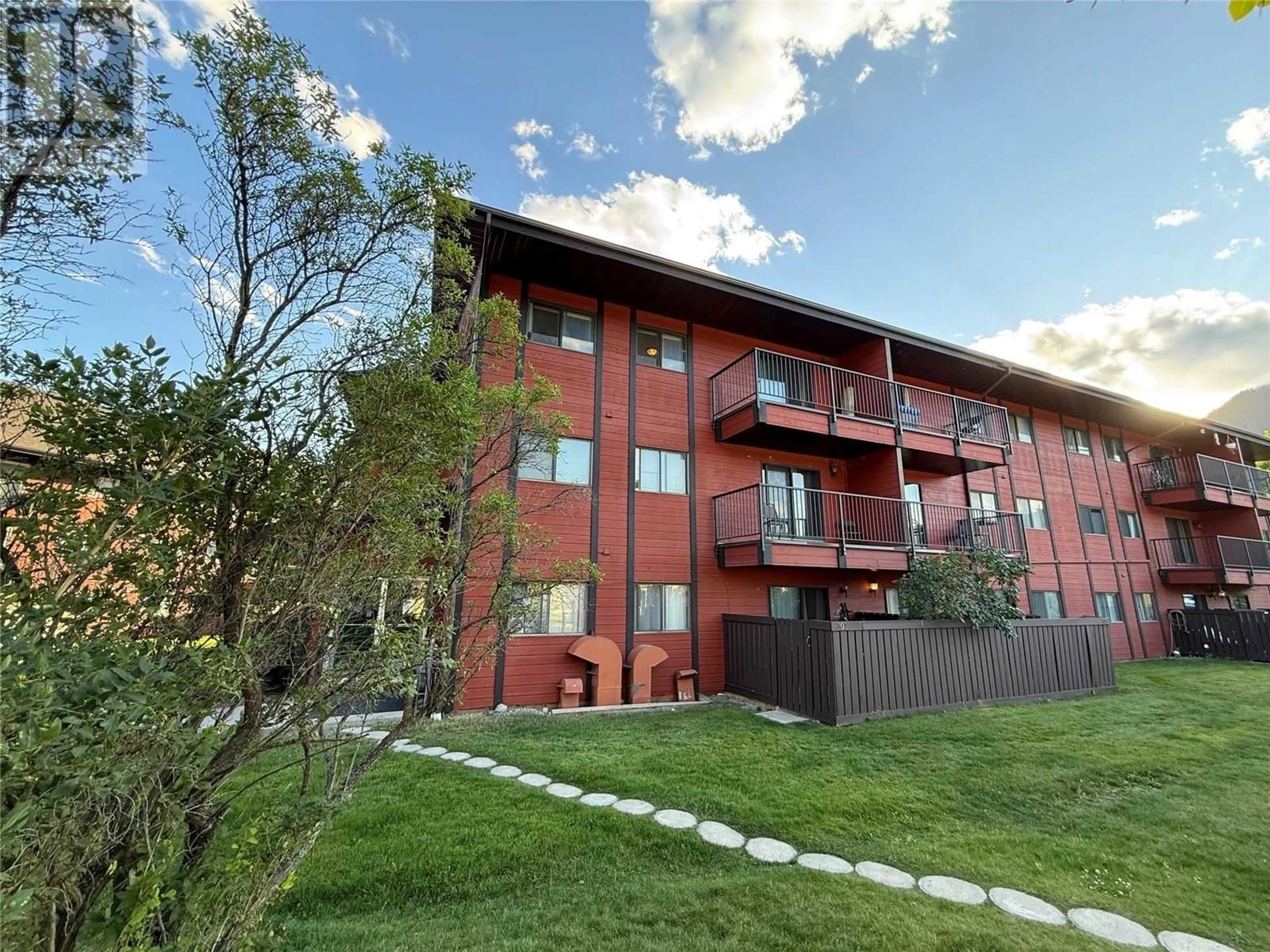 A pic from outside/outdoor area/front of a property/back of a property/a pic from drone, building for 121 - 1286 PONDEROSA DRIVE, Sparwood British Columbia V0B2G2