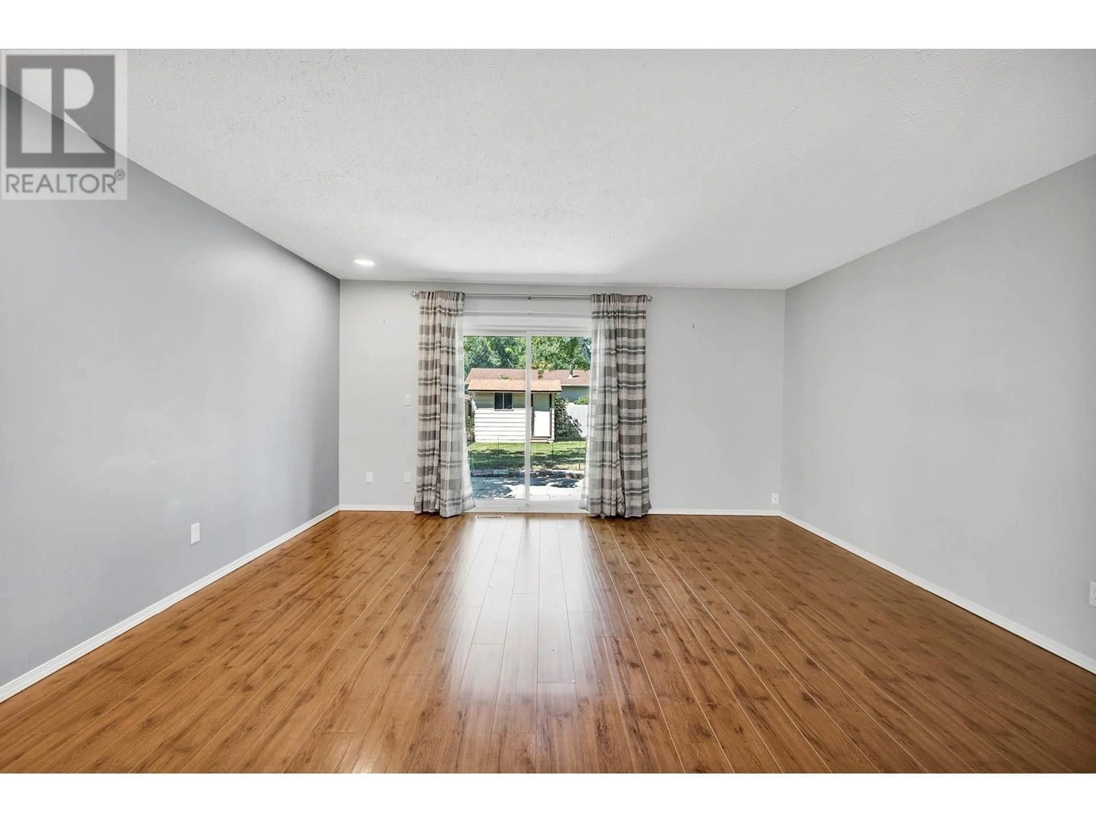 A pic of a room for 6 - 840 DESMOND STREET, Kamloops British Columbia V2B5K4