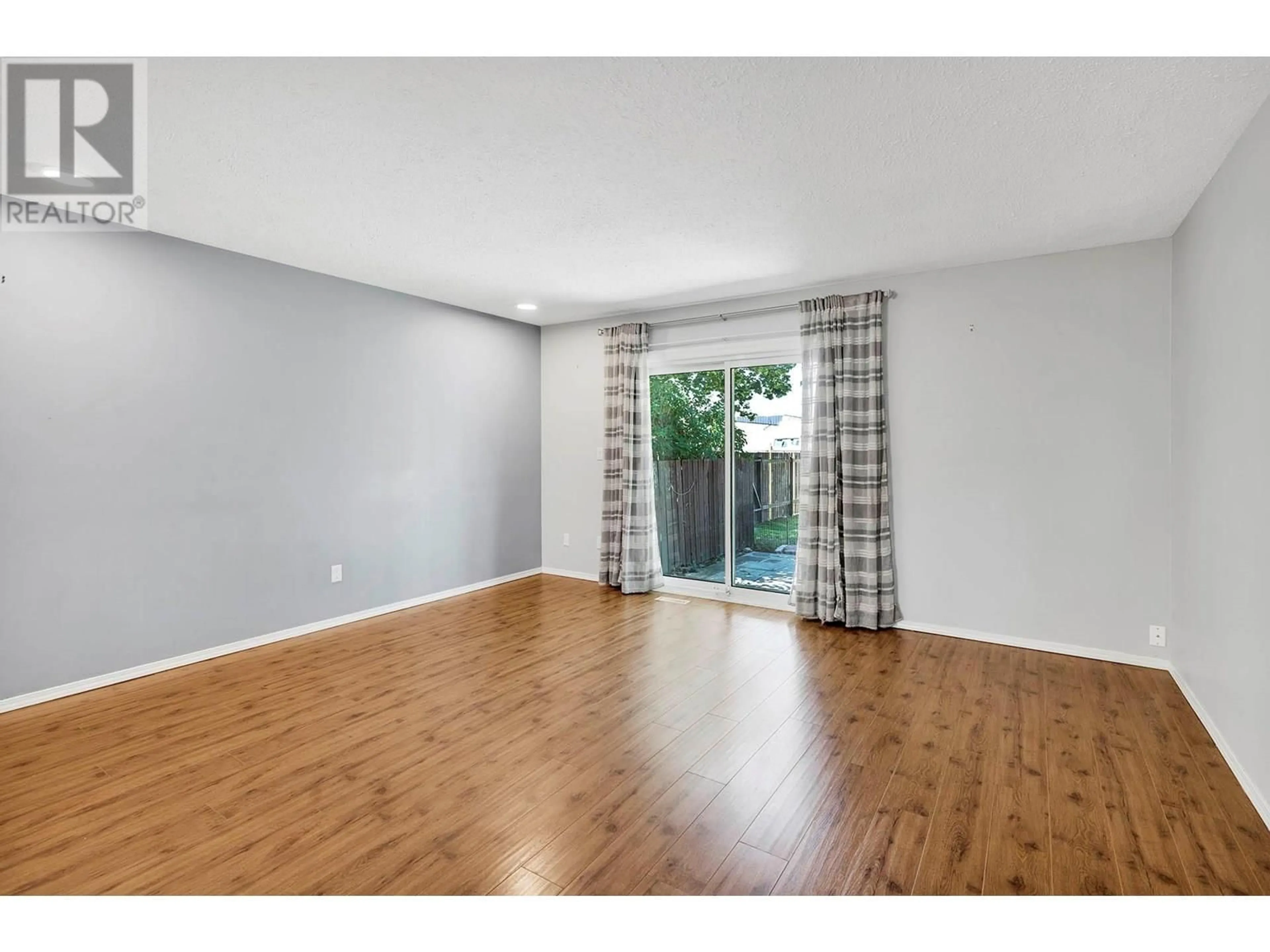 A pic of a room for 6 - 840 DESMOND STREET, Kamloops British Columbia V2B5K4