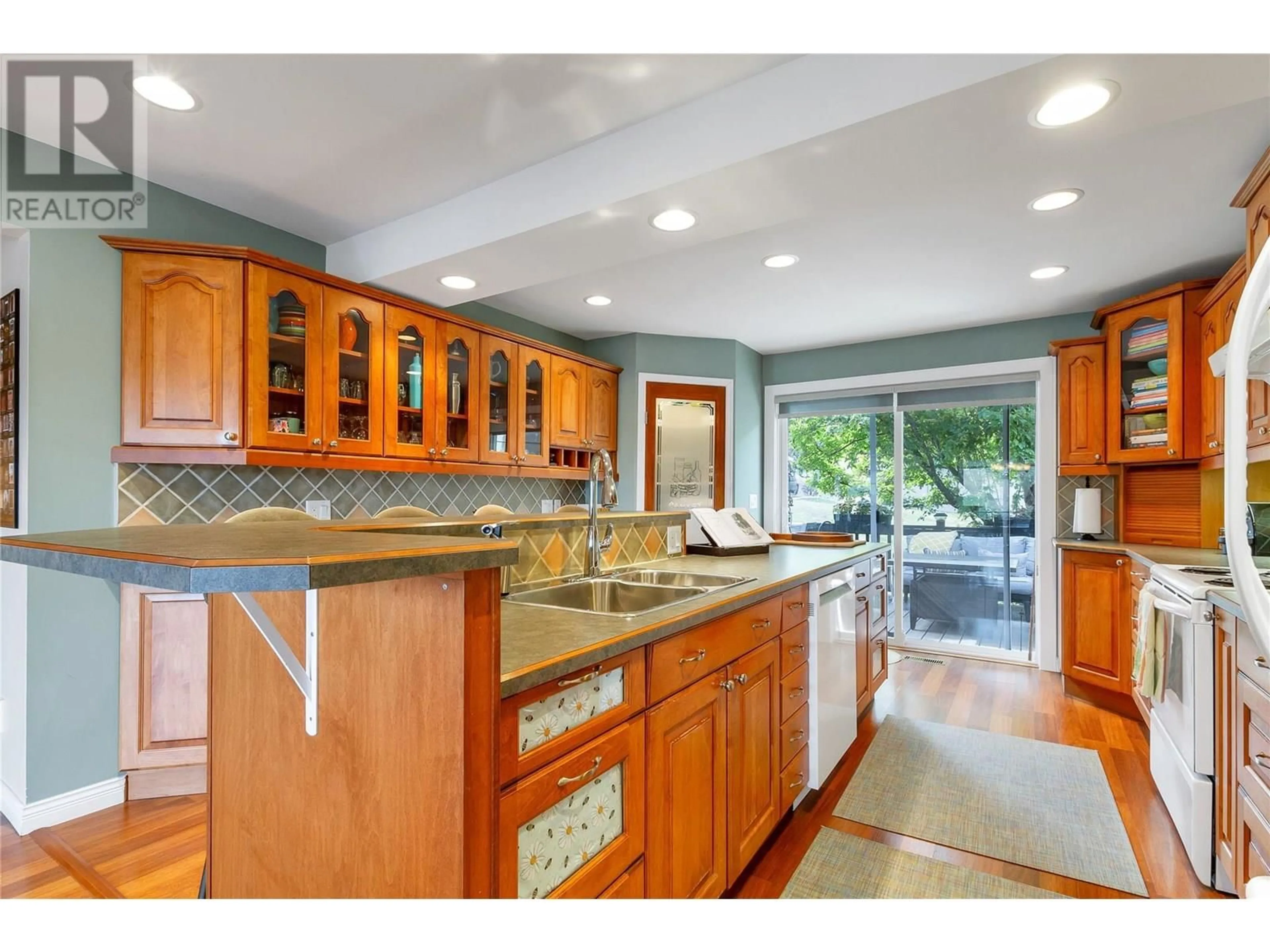 Open concept kitchen, ceramic/tile floor for 41 - 7880 KIDSTON ROAD, Coldstream British Columbia V1B1S2
