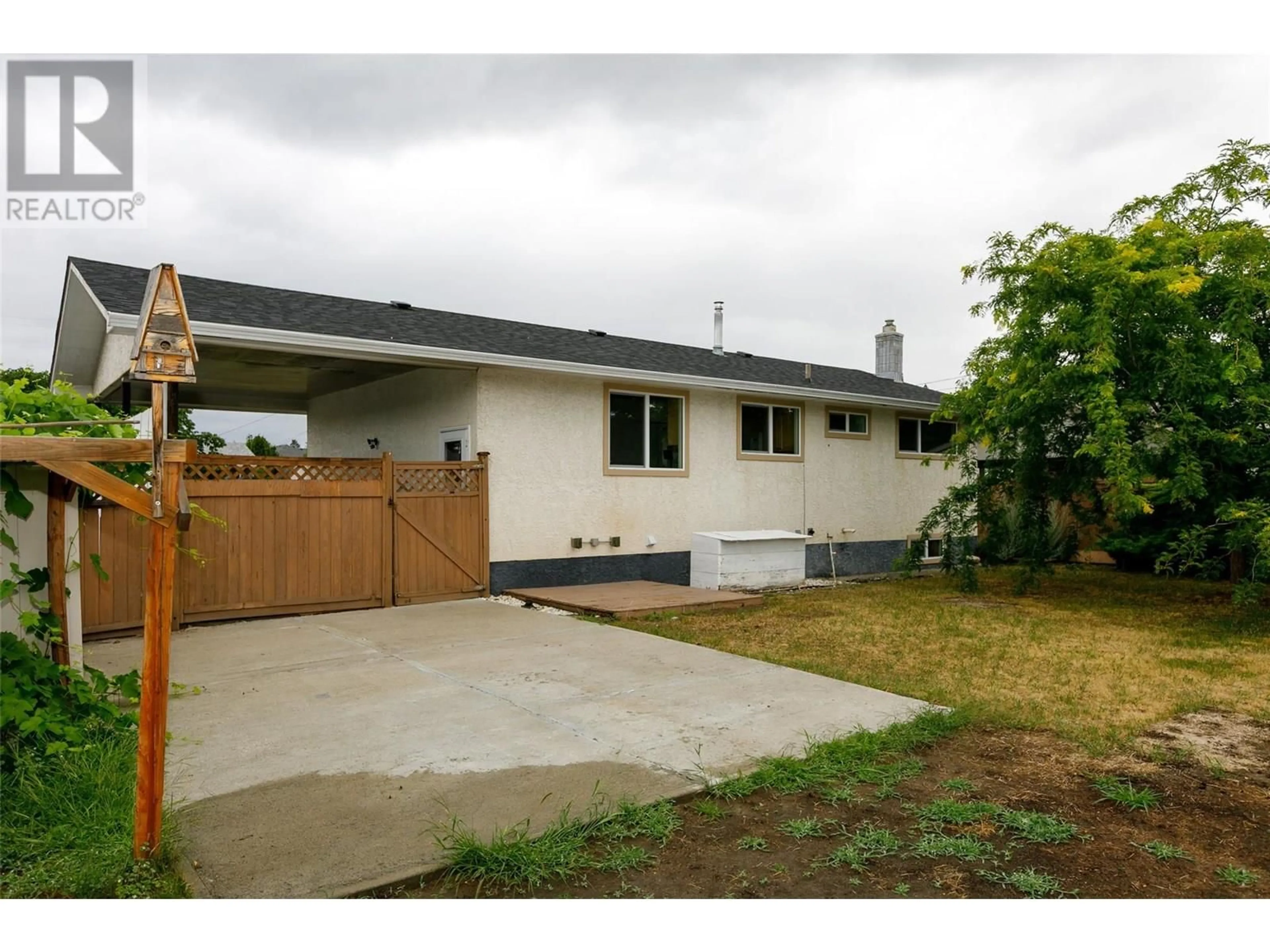 Unknown for 485 MONTEREY ROAD, Kelowna British Columbia V1X1A1