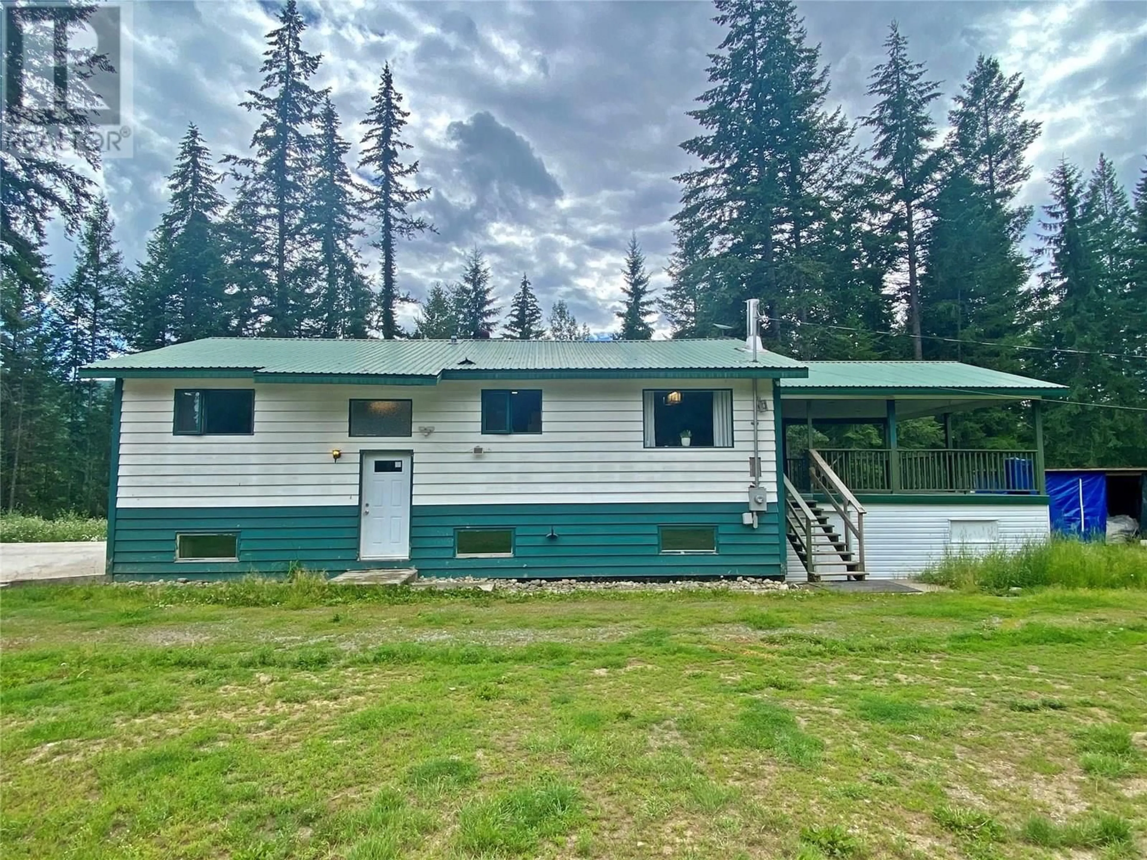 A pic from outside/outdoor area/front of a property/back of a property/a pic from drone, mountain view for 6064 CREEKSIDE ROAD, Barriere British Columbia V0E1E0