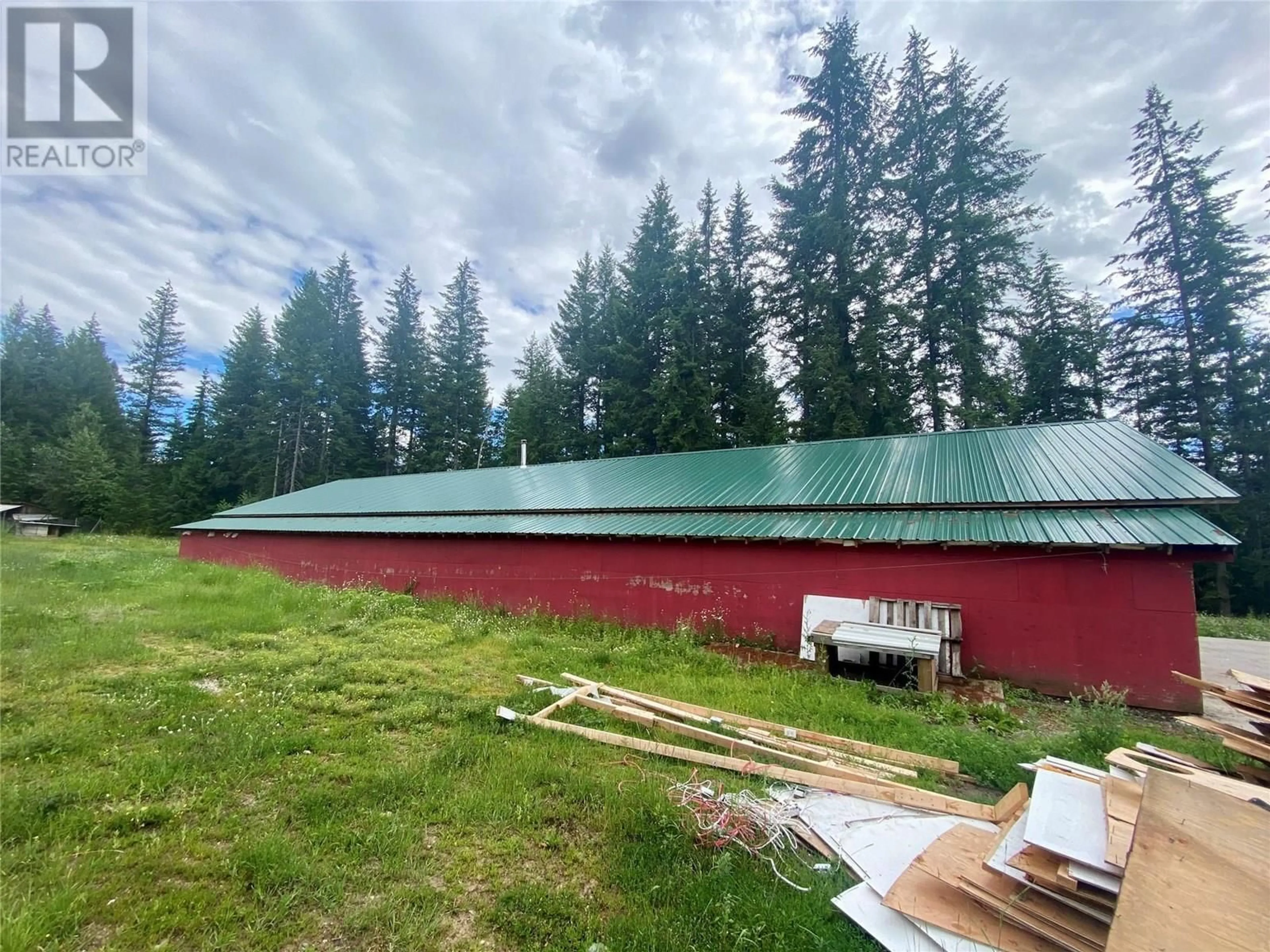 Shed for 6064 CREEKSIDE ROAD, Barriere British Columbia V0E1E0