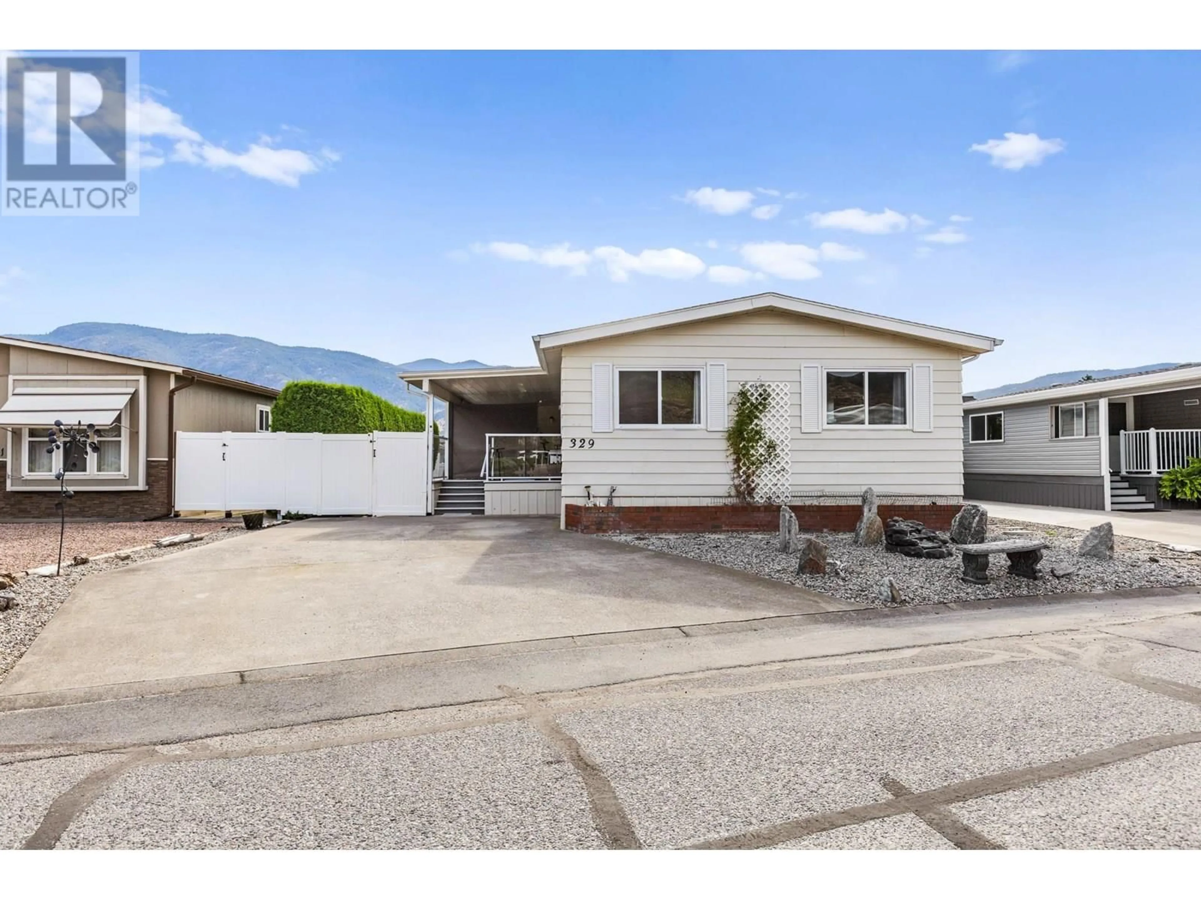 Home with vinyl exterior material, mountain view for 329 - 3105 SOUTH MAIN STREET, Penticton British Columbia V2A7H1