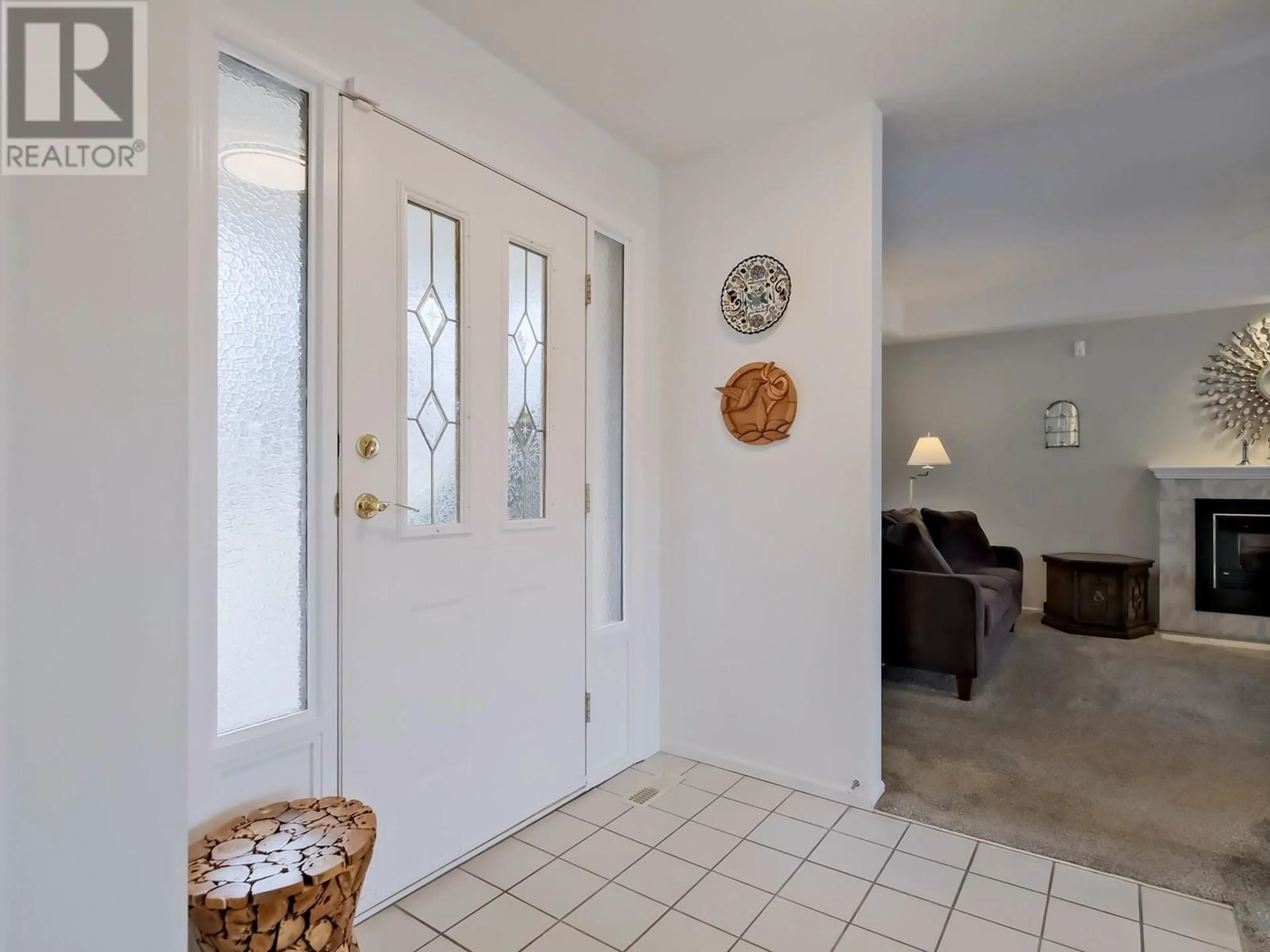 Indoor entryway for 101 - 102 FORESTBROOK PLACE, Penticton British Columbia V2A7N4