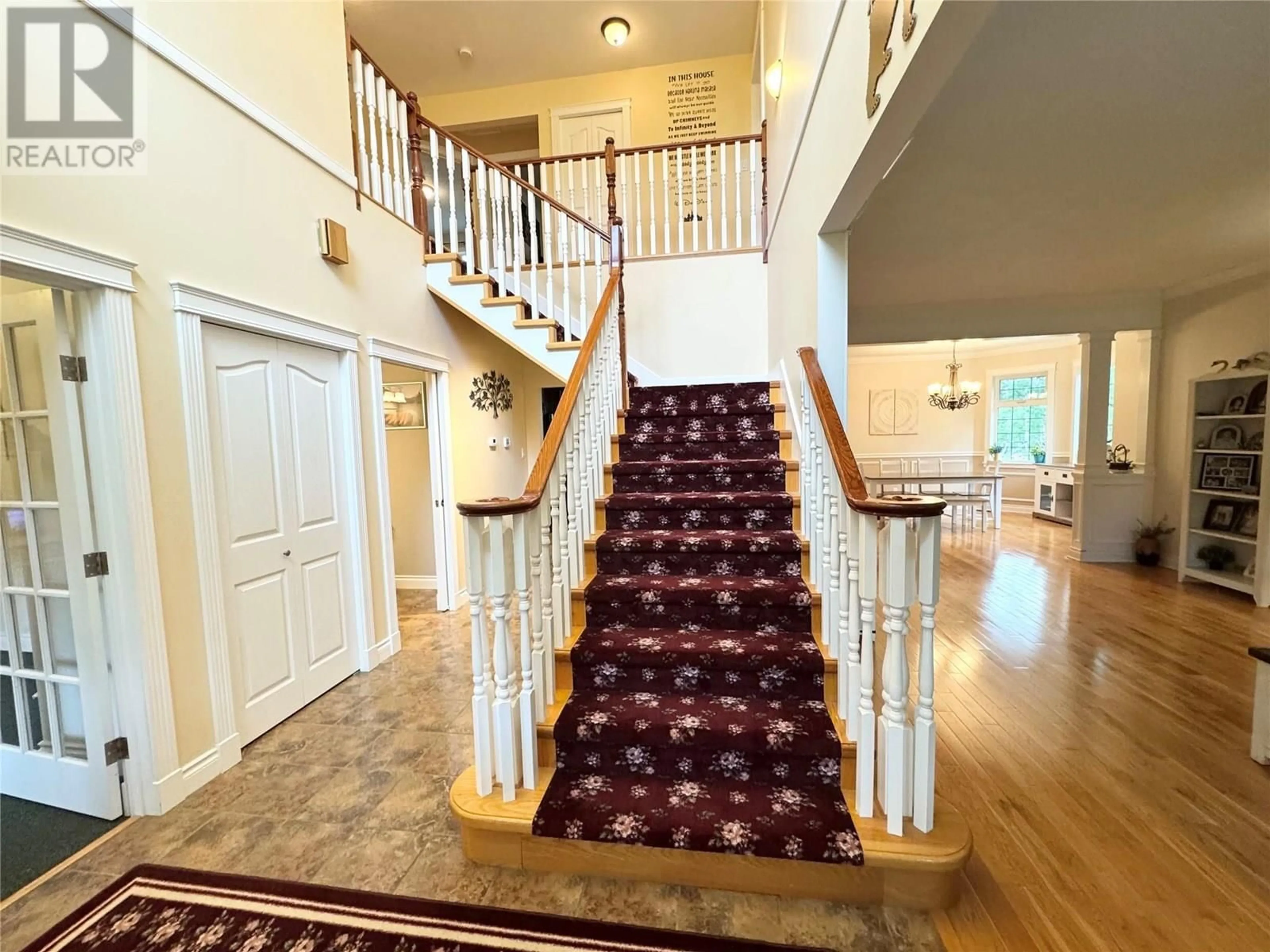 Indoor foyer for 263 192 ROAD, Dawson Creek British Columbia V1G2L0