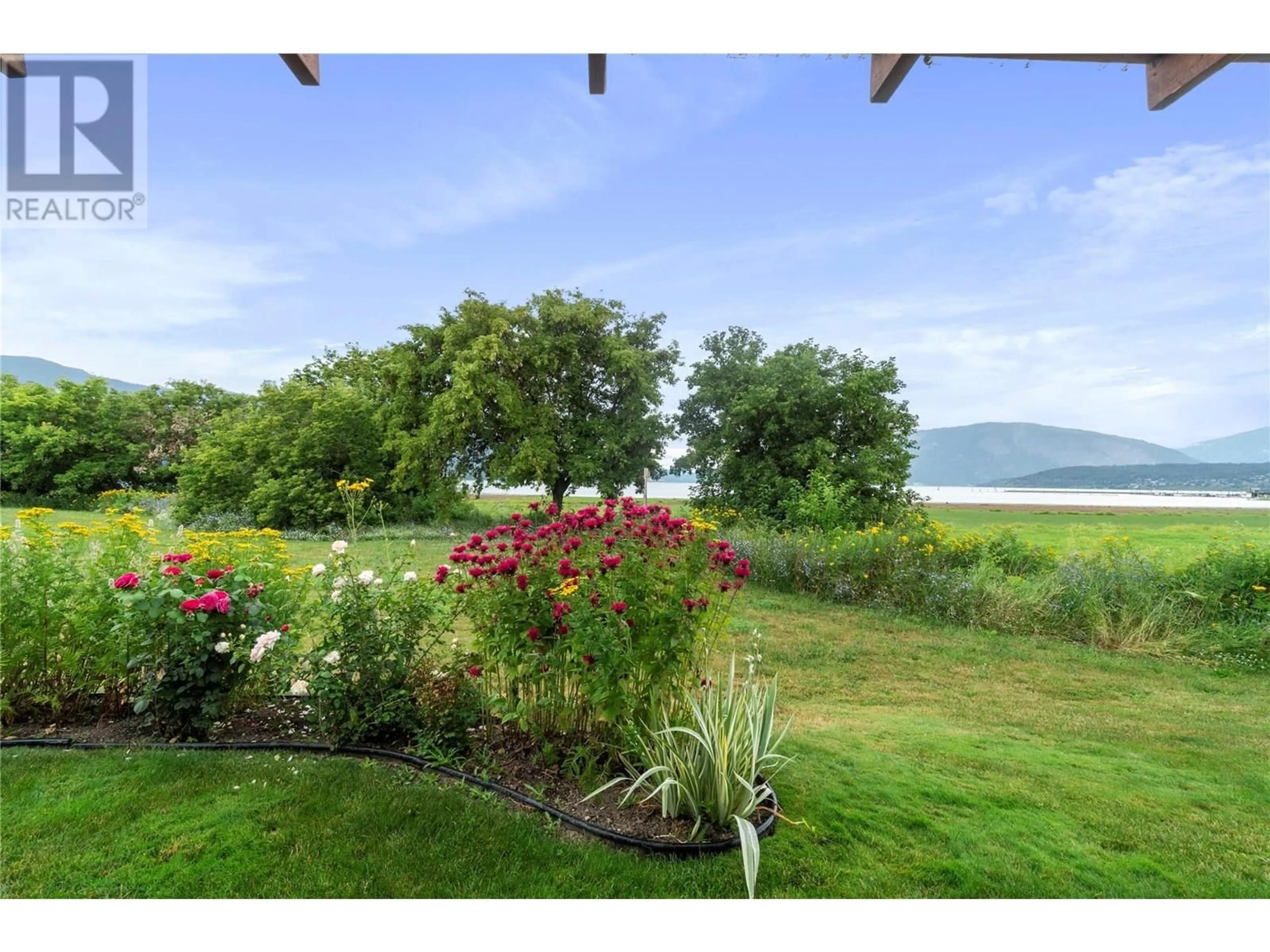 Patio, water/lake/river/ocean view for 12 - 420 HUDSON STREET NORTHWEST, Salmon Arm British Columbia V1E1P4