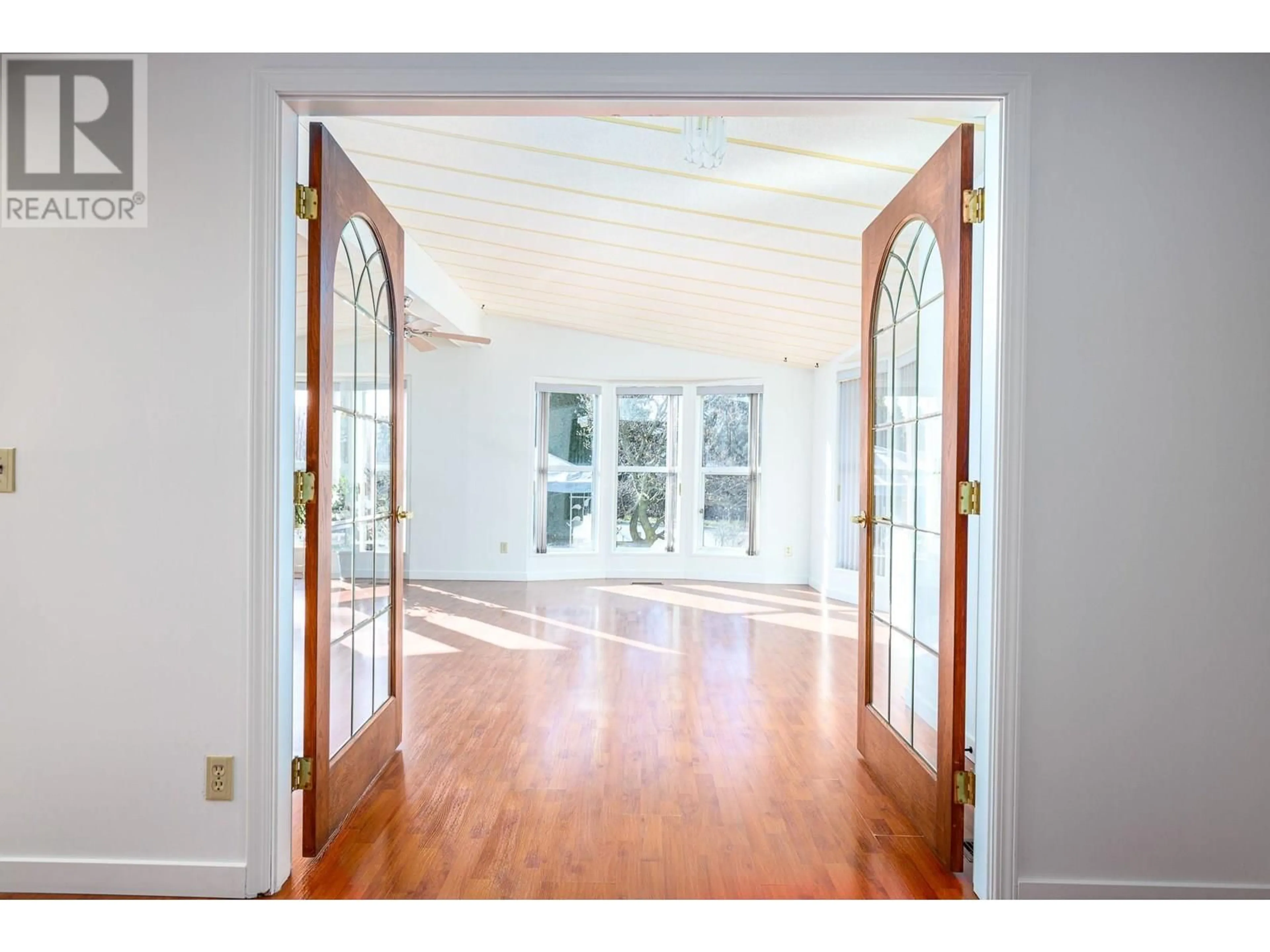Indoor entryway for 108 - 720 COMMONWEALTH ROAD, Kelowna British Columbia V4V1R7