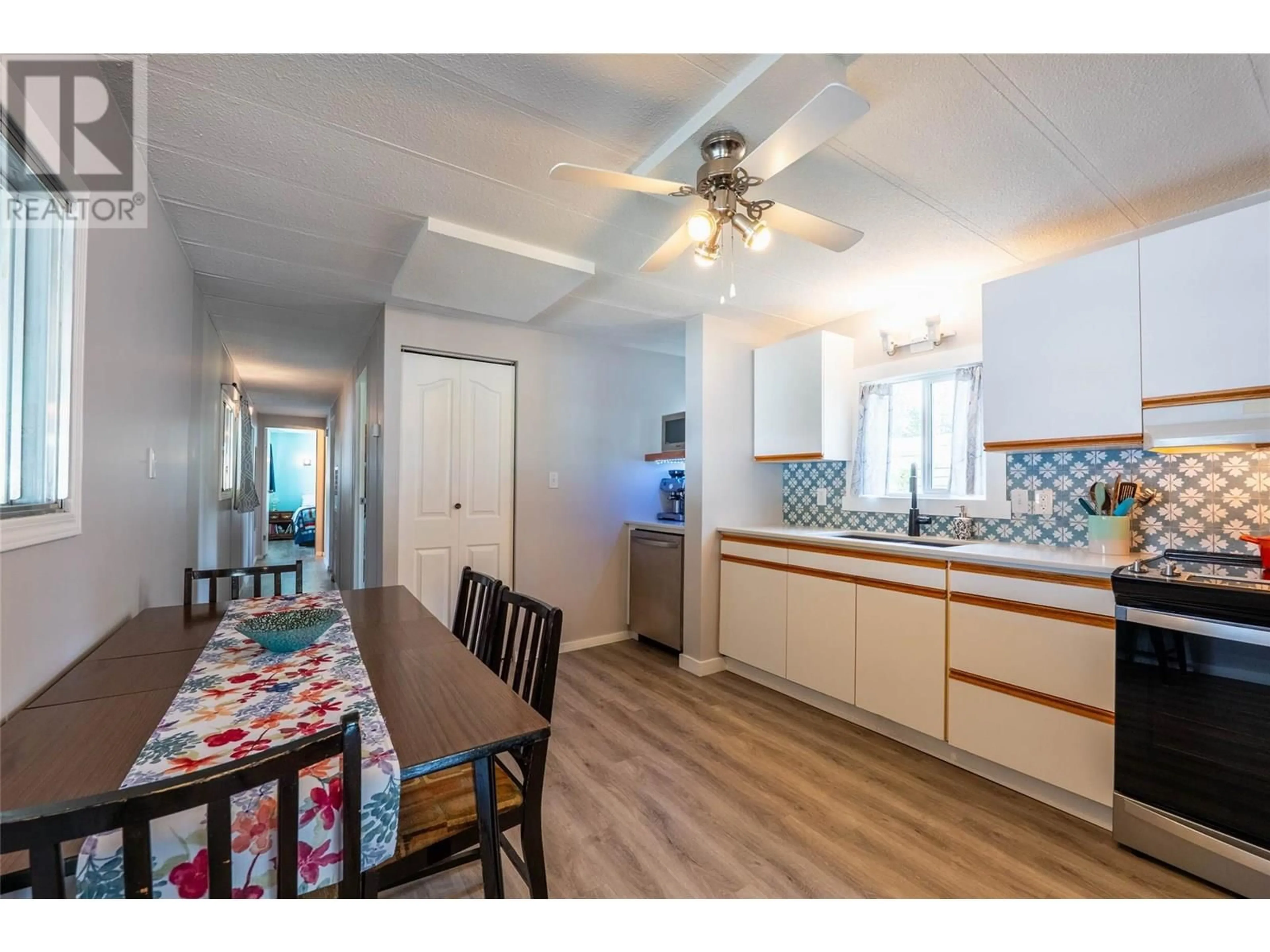 Open concept kitchen, unknown for 32 - 2756 GREENWOOD ROAD, Nelson British Columbia V1L6L2