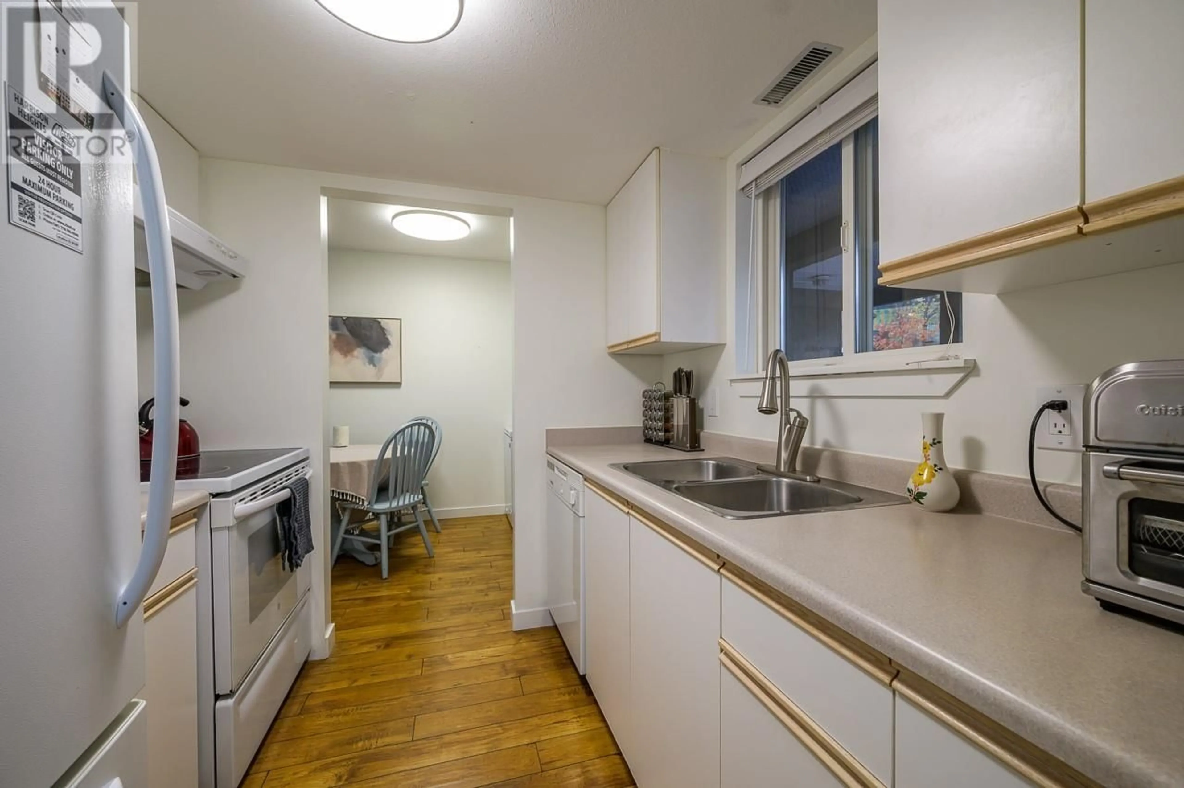 Standard kitchen, unknown for 110 - 1185 HUGH ALLAN DRIVE, Kamloops British Columbia V1S1T3